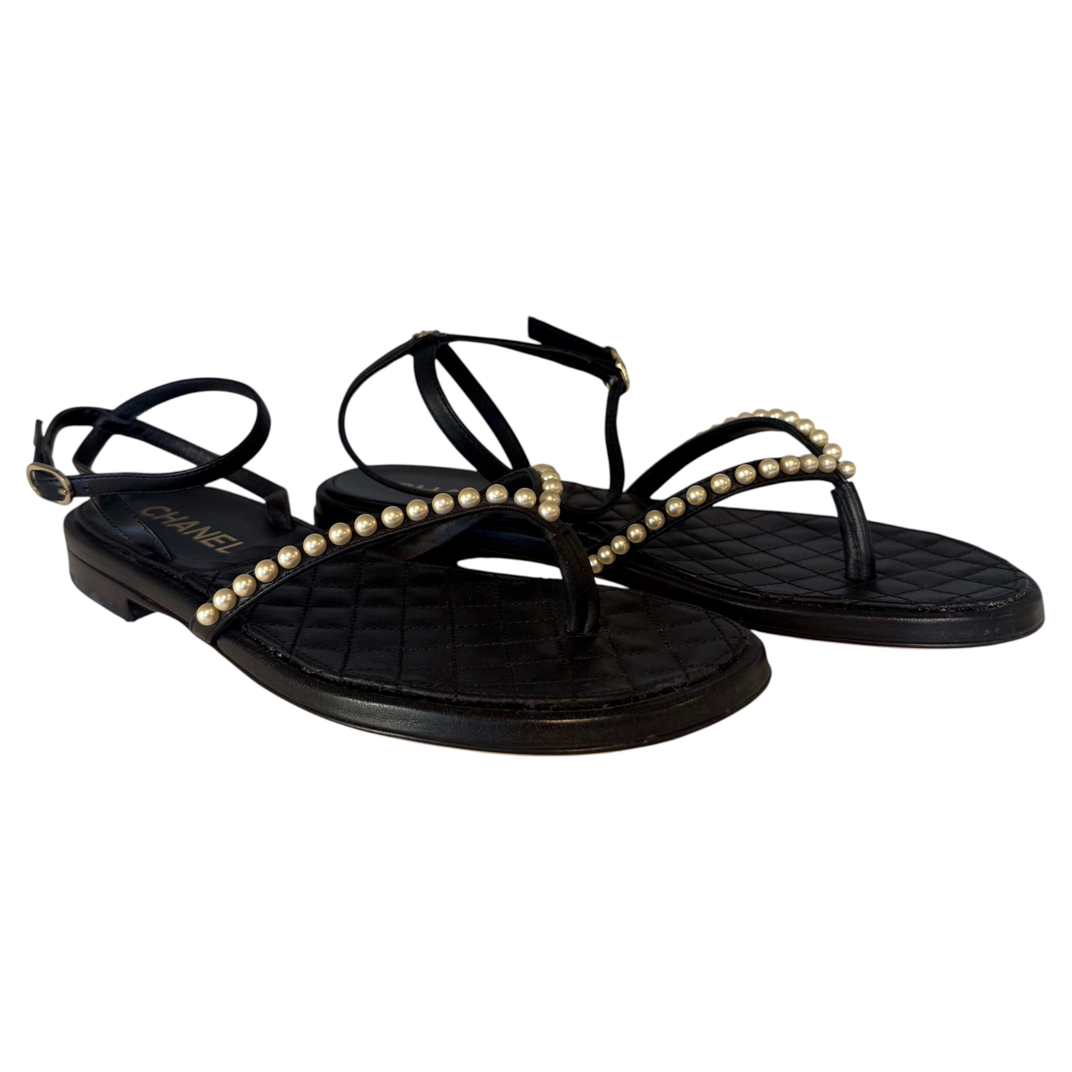 Chanel Schwarz Lamm und Perlen Sandalen Größe IT 37