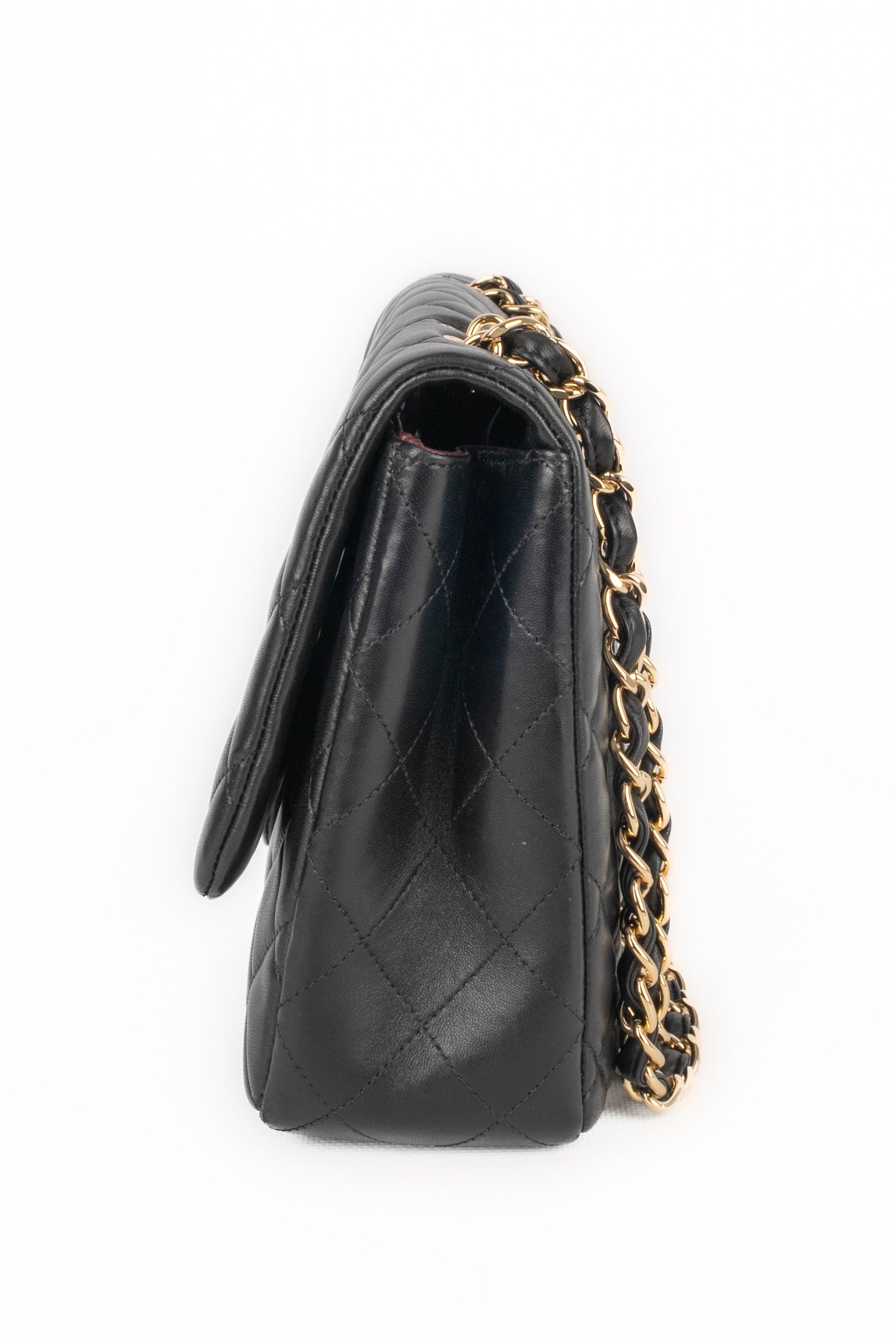 Chanel Black Lamb Leather Classic Bag In Good Condition For Sale In SAINT-OUEN-SUR-SEINE, FR