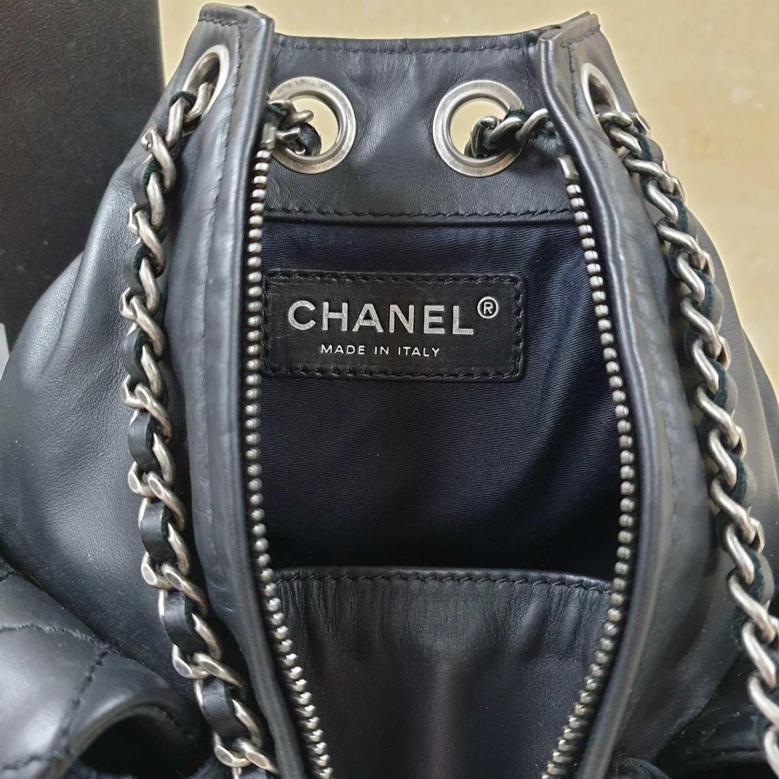 Chanel Black Lambskin Backpack In Excellent Condition In Krakow, PL