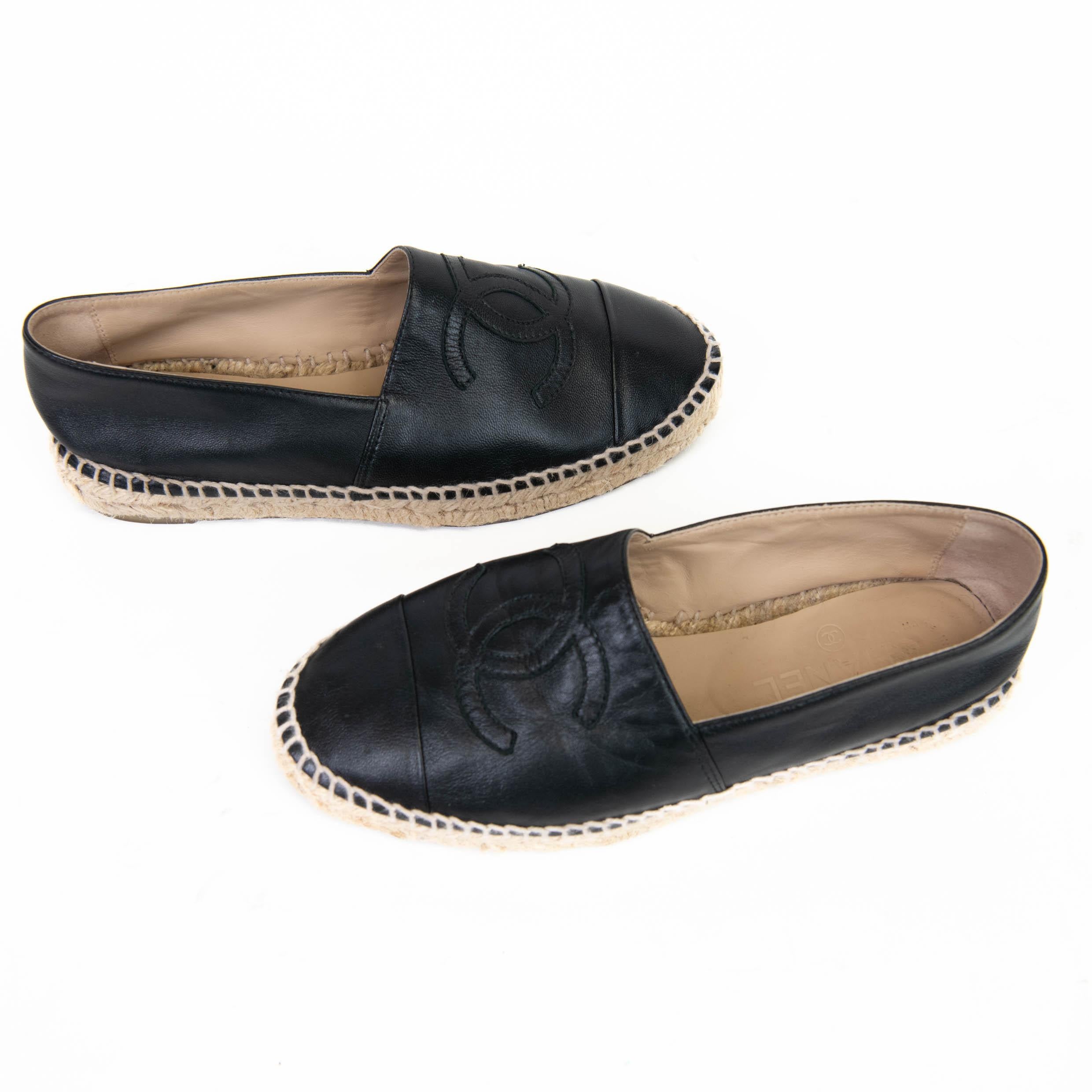 100% Authentic 

These casual, yet chic flats feature double midsoles with uppers of fine lambskin leather in black. They feature a prominently stitched Chanel CC logo and have a cap toe in black.

Very Good Condition- Wear to