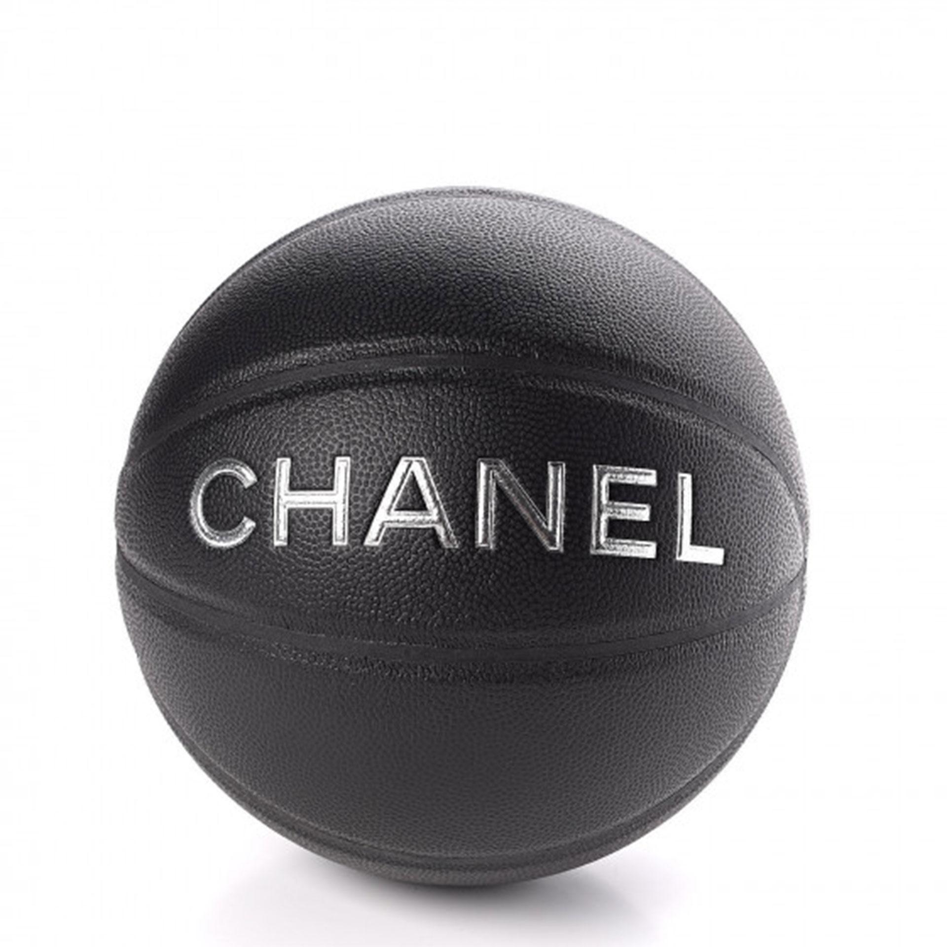 Chanel Seltene 2018 Schwarze Lammfellkette Netz Sammler Basketball  im Angebot 1