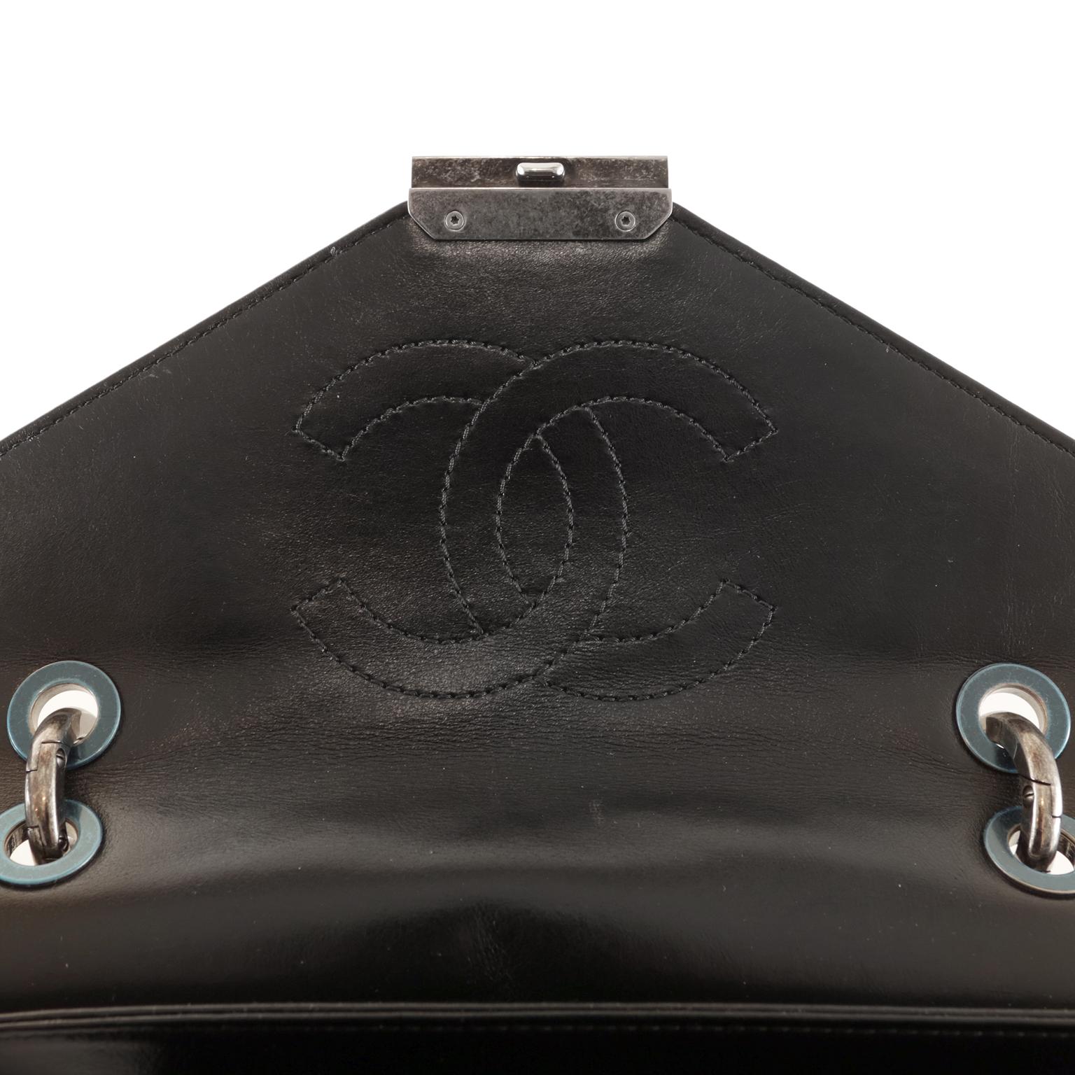 Chanel Black Lambskin Chevron Crossbody Bag 2