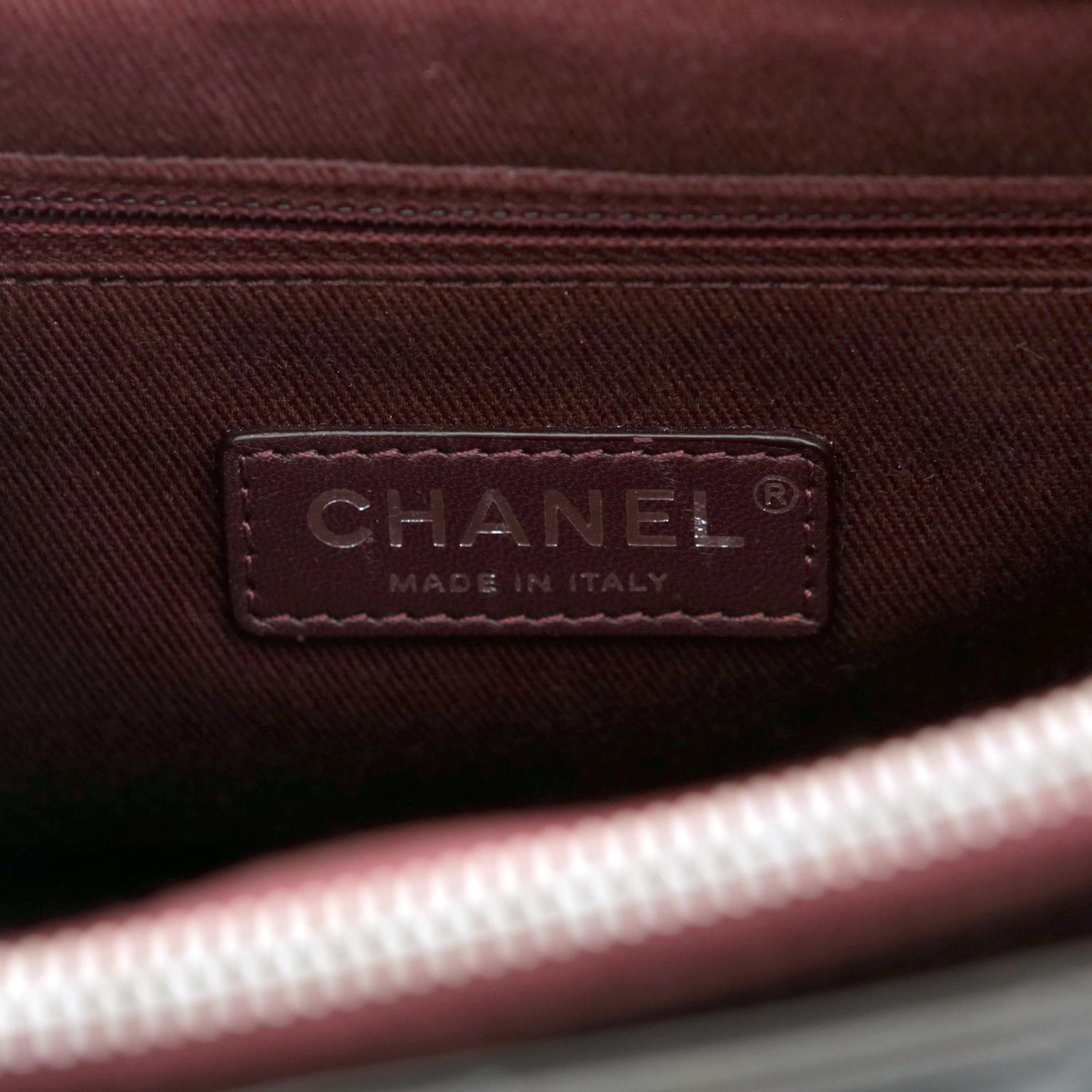 Chanel Black Lambskin Chevron Crossbody Bag 3
