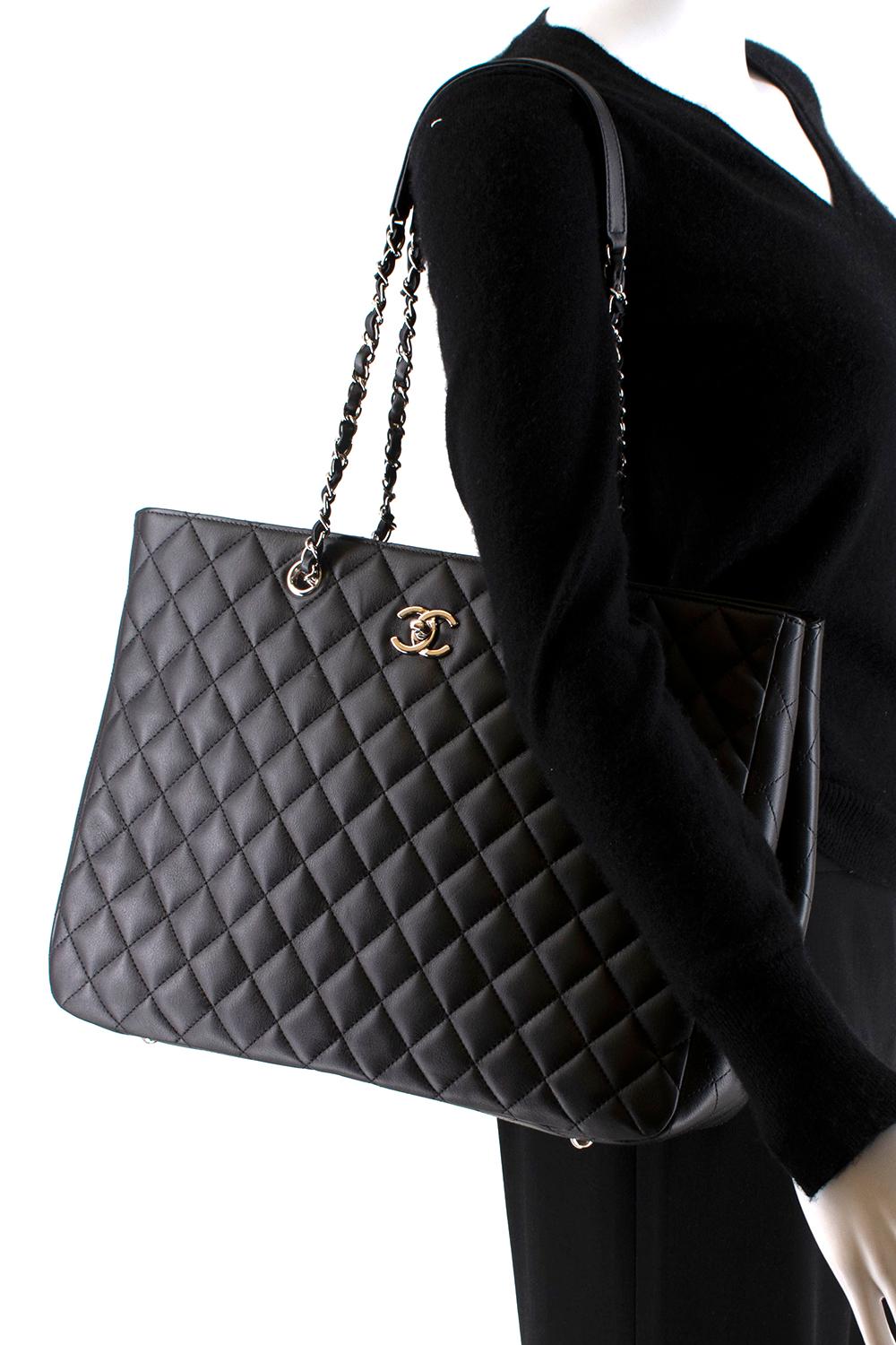 Chanel Black Lambskin Classic Shopping Tote For Sale 1