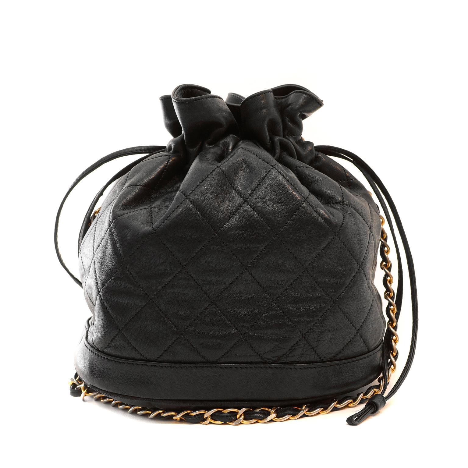 Chanel Black Lambskin Drawstring Crossbody Bag In Good Condition In Palm Beach, FL