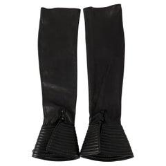 Chanel - Gants et manchettes en cuir d'agneau noir