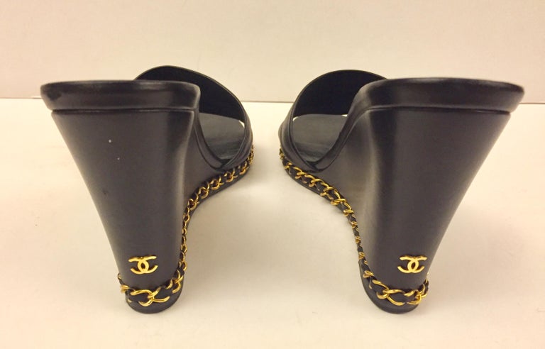 Black Chanel black lambskin gold chain open toe platform sandals u For Sale
