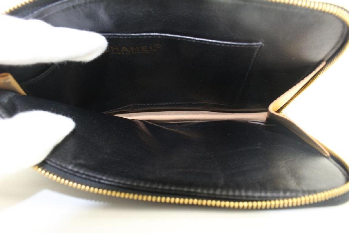 Chanel Black Lambskin Gold Handcuff Clutch Wristlet Pouch Bag 522cks38  In Good Condition For Sale In Dix hills, NY