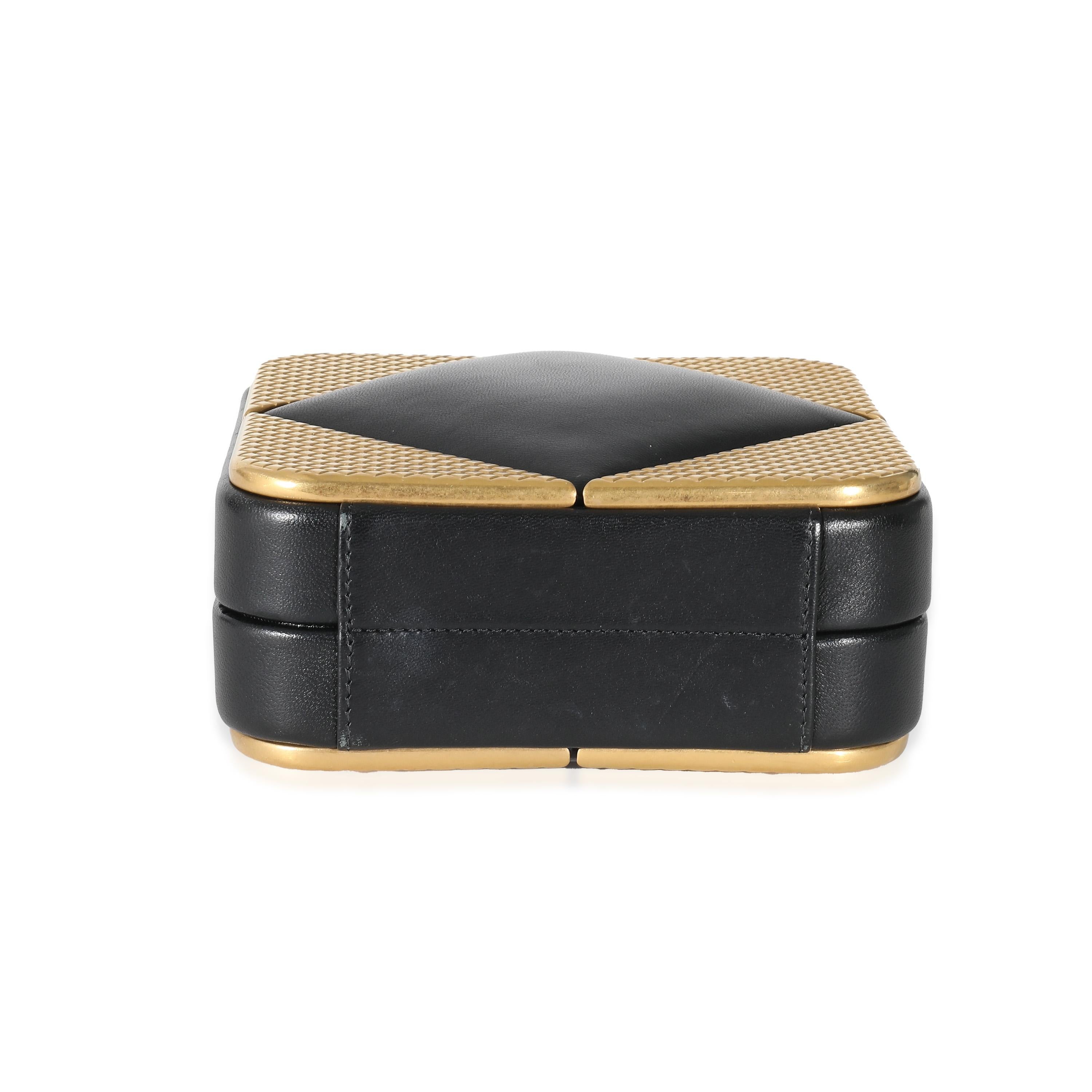 Chanel - Pochette CC carrée en métal doré en cuir d'agneau noir en vente 3