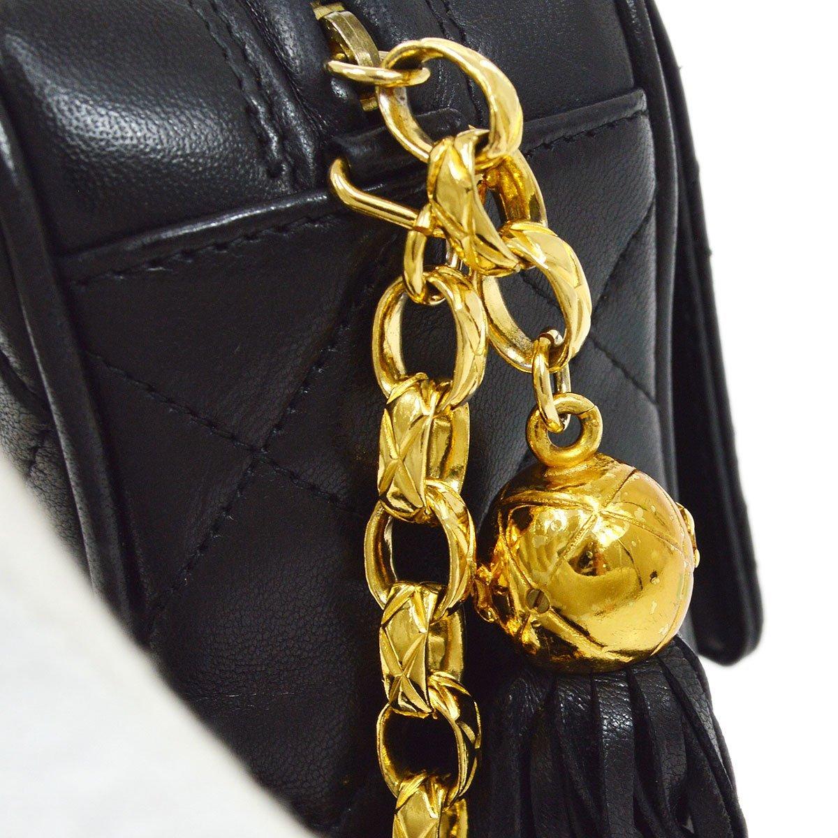 Pre-Owned Vintage Condition
From 1996 Collection
Lambskin Leather
Gold Tone Hardware
Measures 7.5