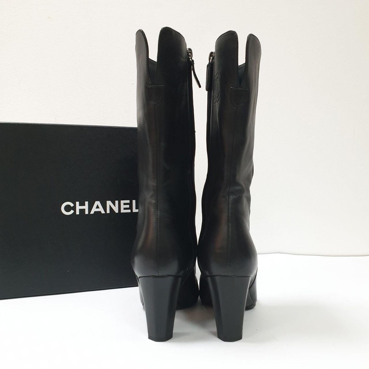 Nero Chanel pelle d'agnello nera  Icone Mid-Boots Sz.36 in vendita