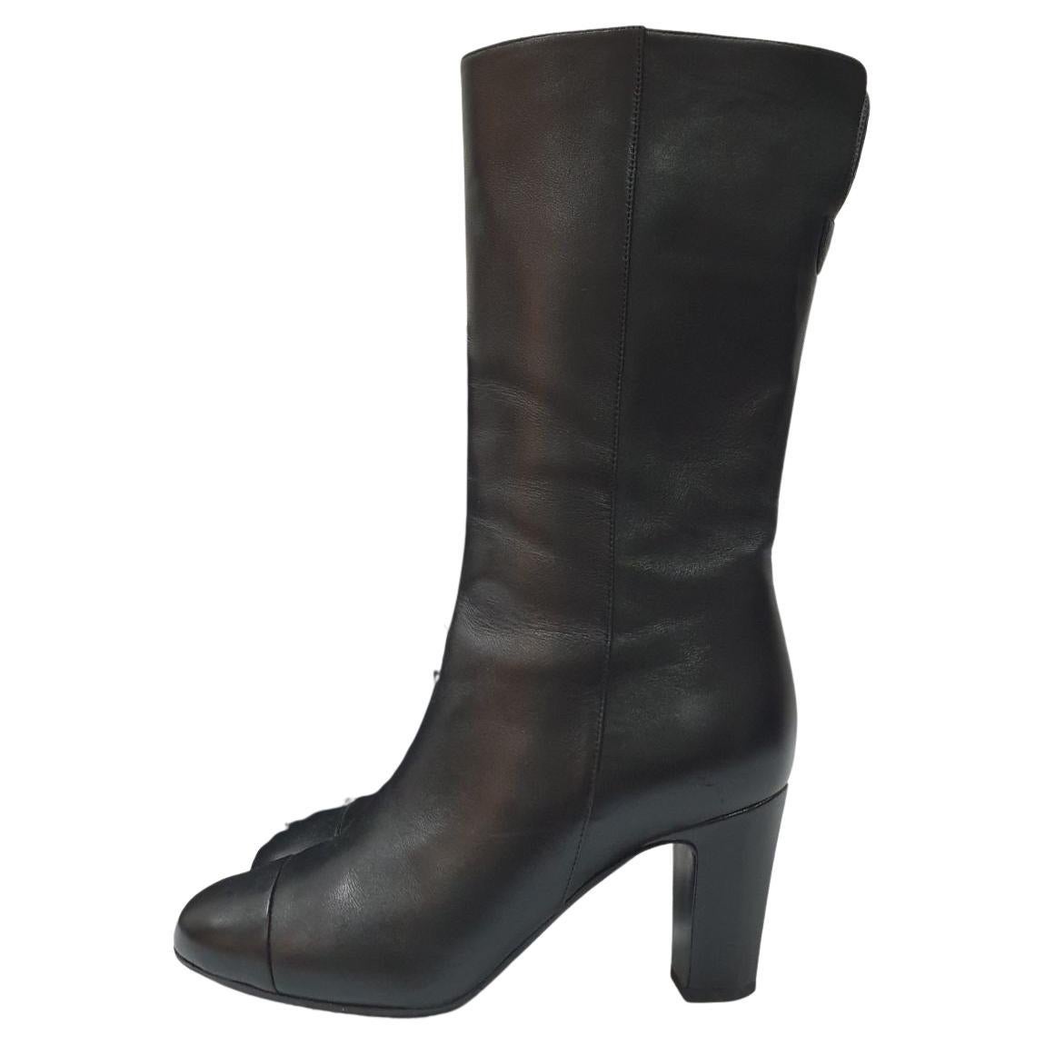 CHANEL Cuir d'agneau noir  Icone Style Mid-Boots Sz.36