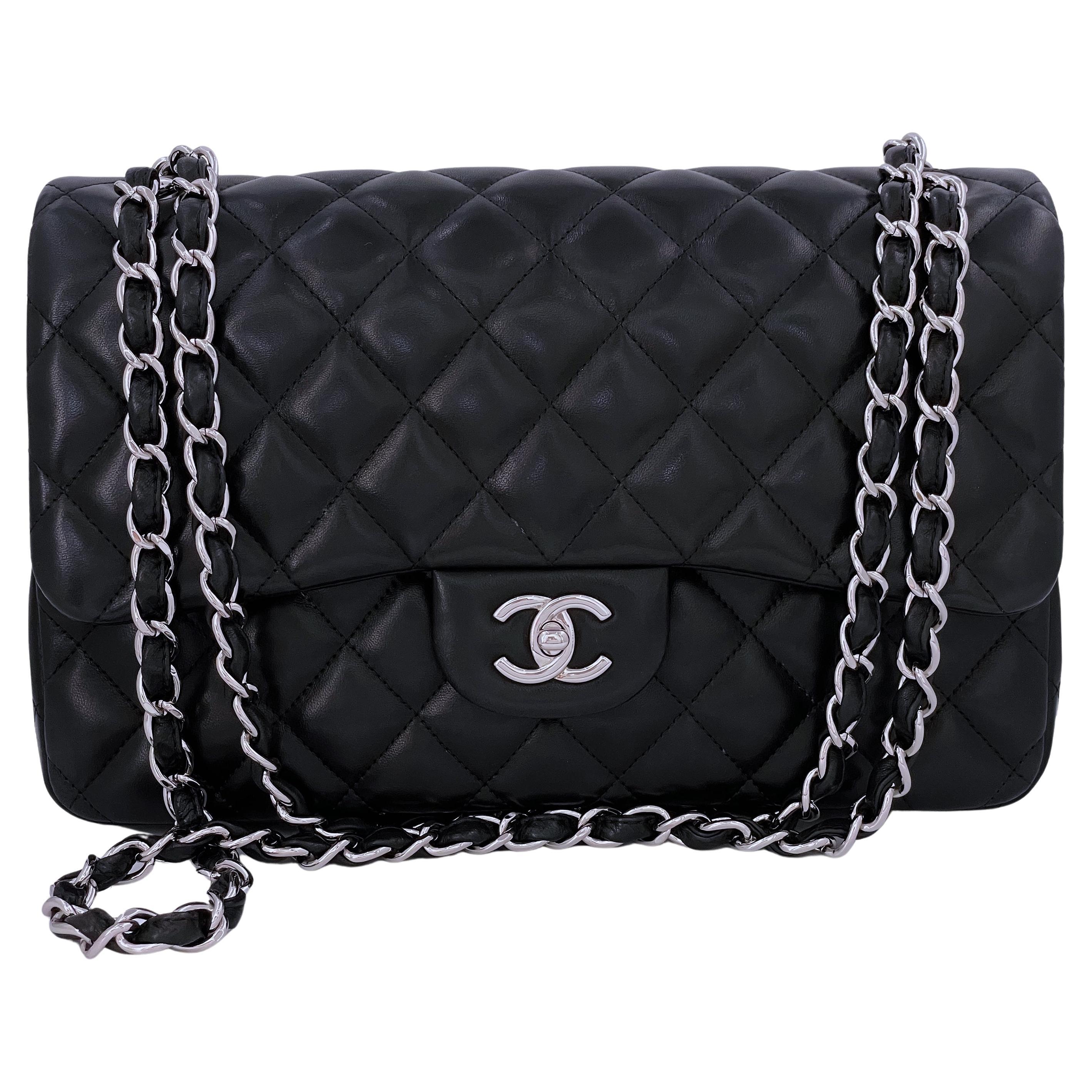Chanel Black Lambskin Jumbo Classic Double Flap Bag SHW 65517 For Sale at  1stDibs