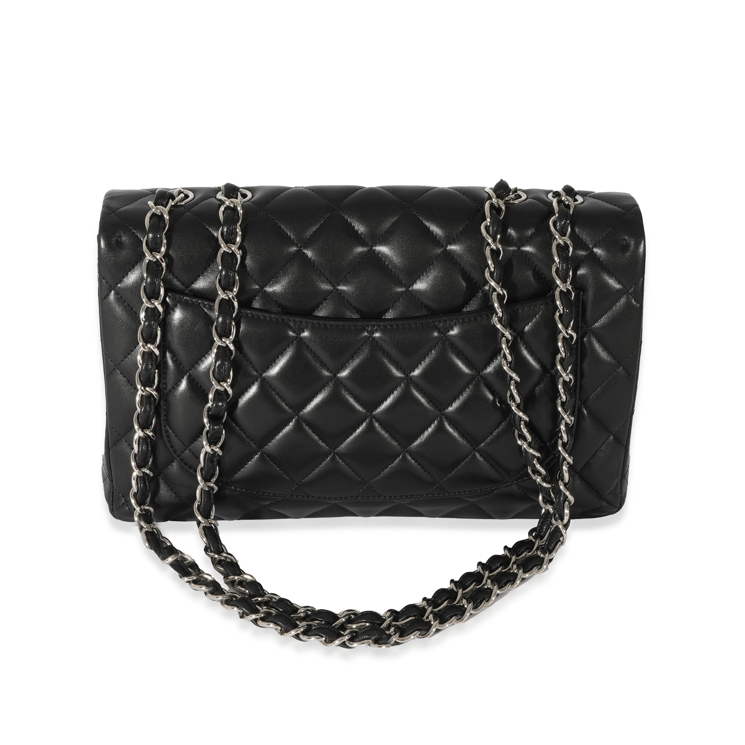 Chanel Black Lambskin Jumbo Single Flap Bag In Excellent Condition For Sale In New York, NY