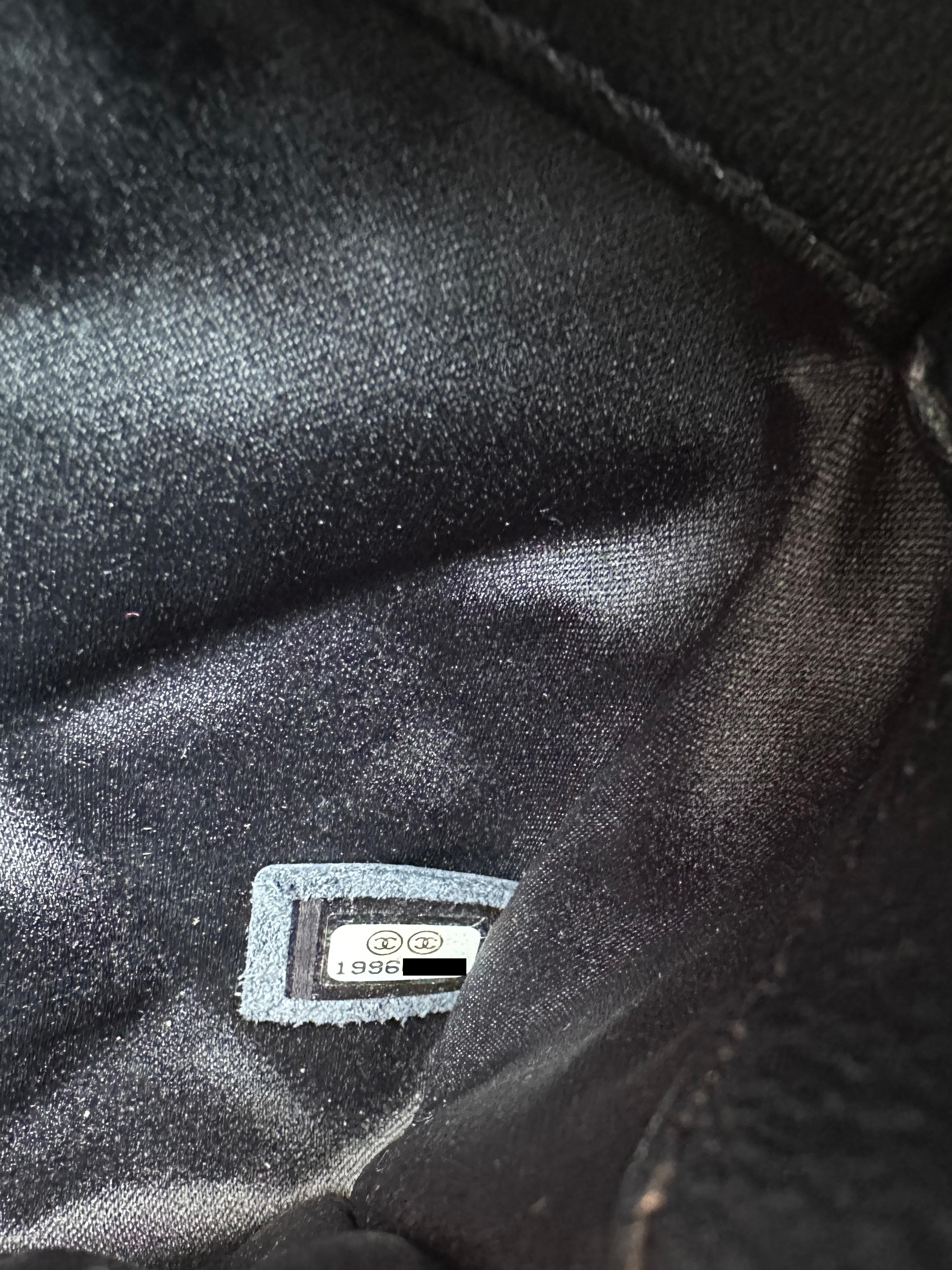 Chanel Black Lambskin Leather CC Twistlock Clutch Bag For Sale 4