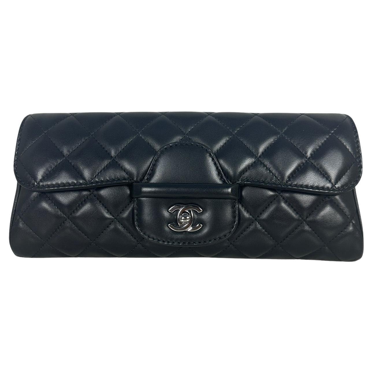 Chanel Black Lambskin Leather CC Twistlock Clutch Bag For Sale