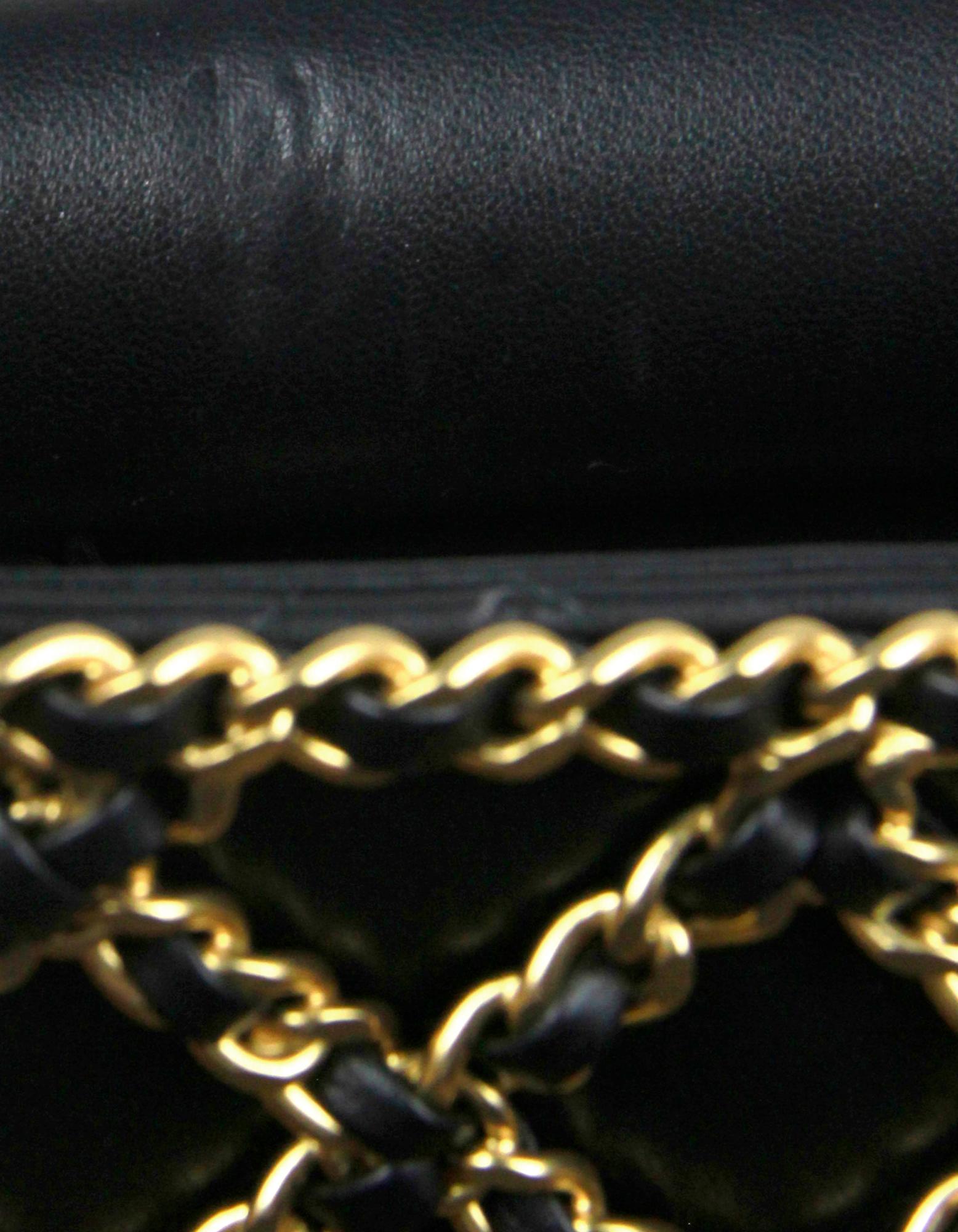Chanel Classic Cage Klappentasche aus schwarzem Lammleder mit gewebter Kette 2