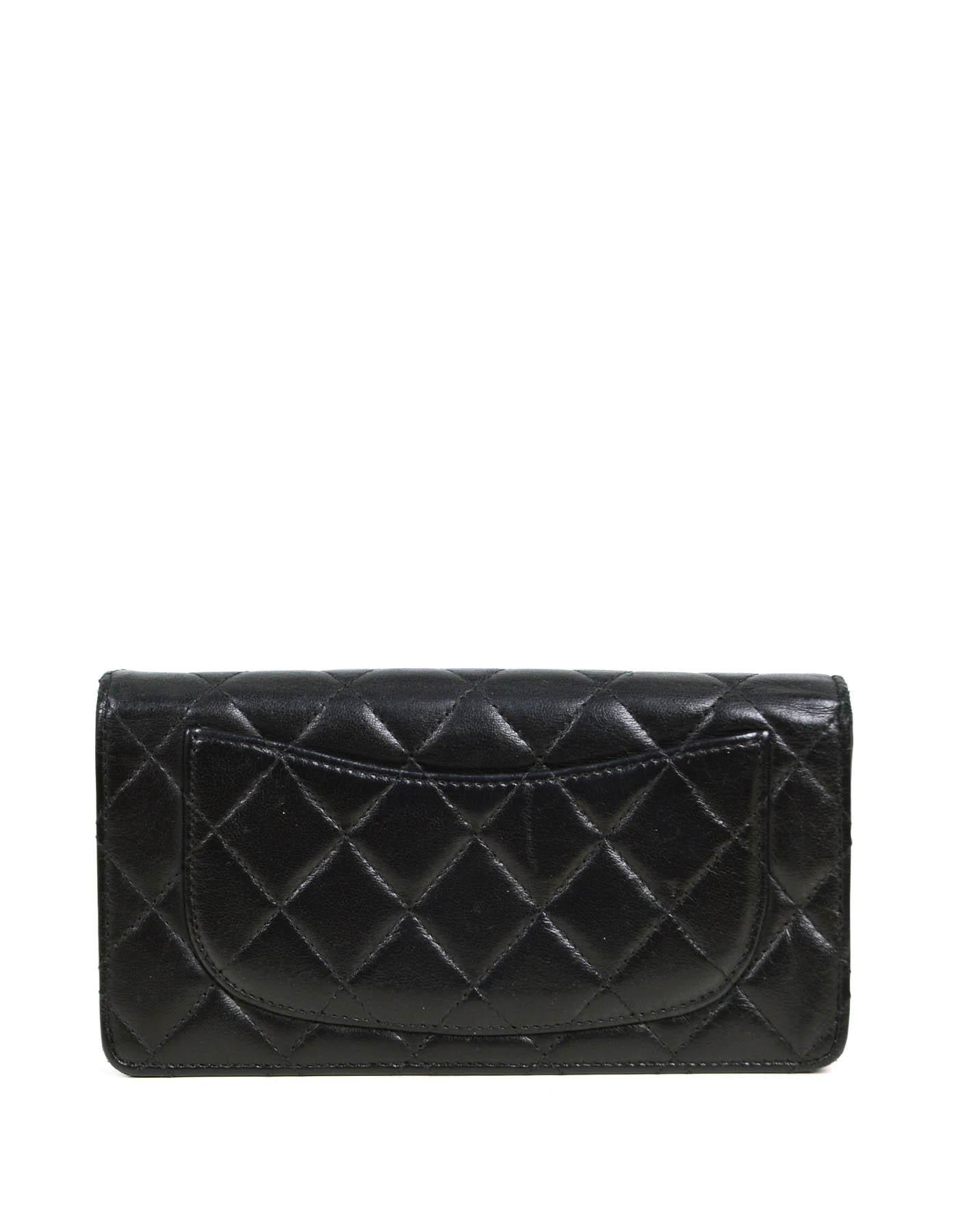 Chanel Black Lambskin Leather Classic Quilted Yen Wallet In Good Condition In New York, NY