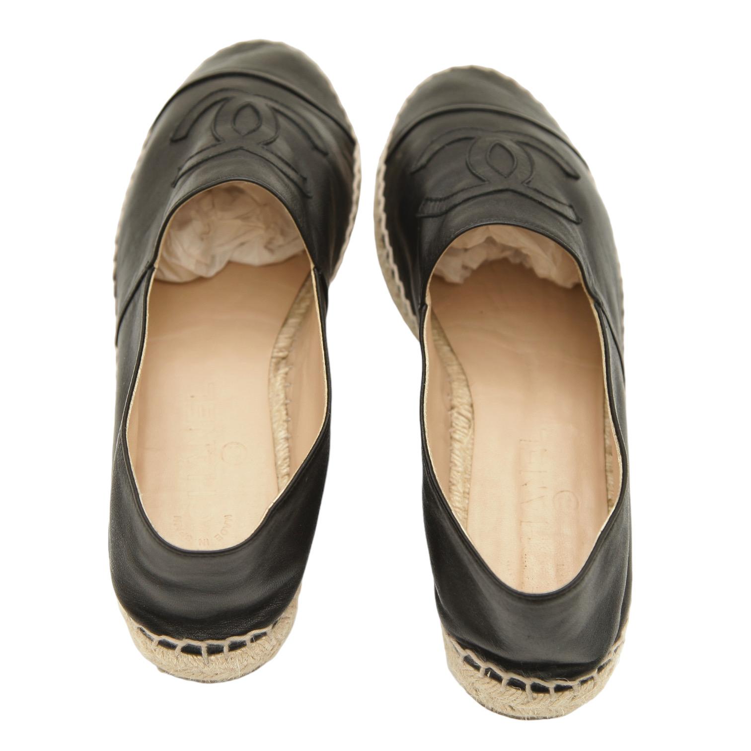 CHANEL Black Lambskin Leather Espadrilles Loafers Flats Cap Toe CC Shoes Sz 40 6