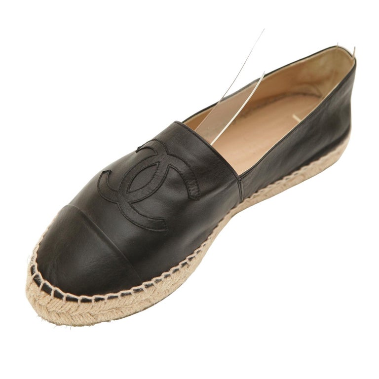 CHANEL Black Lambskin Leather Espadrilles Loafers Flats Cap Toe CC Shoes Sz  40 For Sale at 1stDibs | mocassini chanel