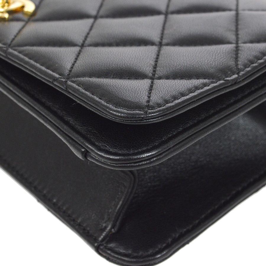 CHANEL Black Lambskin Leather Gold Hardware Small Evening Shoulder Flap Bag In Good Condition For Sale In Chicago, IL