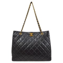 CHANEL Schwarzes Lammfell Leder Gold Große Shopper Carryall Umhängetasche