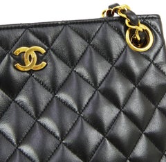 Chanel Schwarz Lammleder Gold Shopper Schultertasche