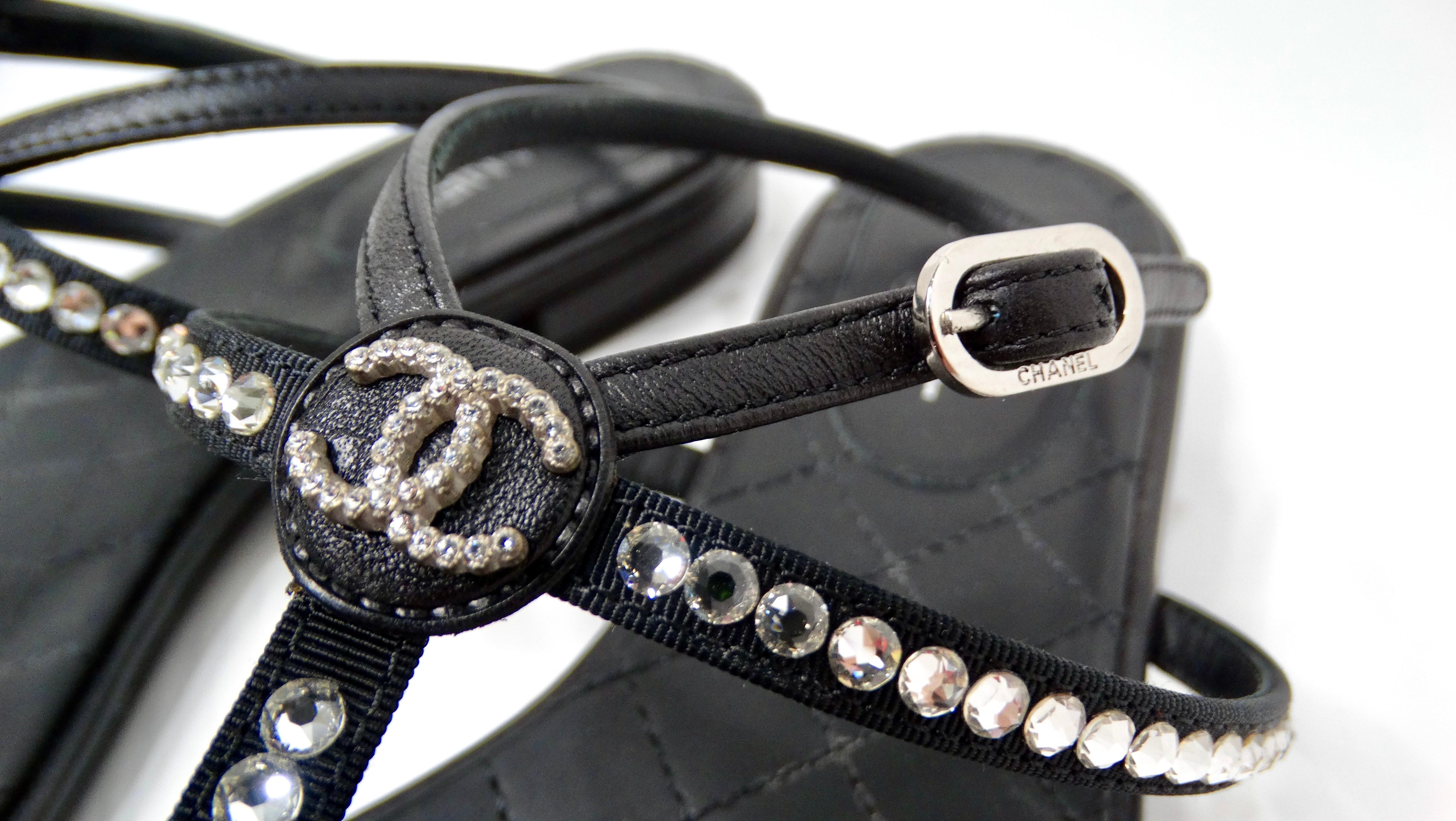 Women's Chanel Black Lambskin Leather Interlocking CC Rhinestone Thong Sandals For Sale