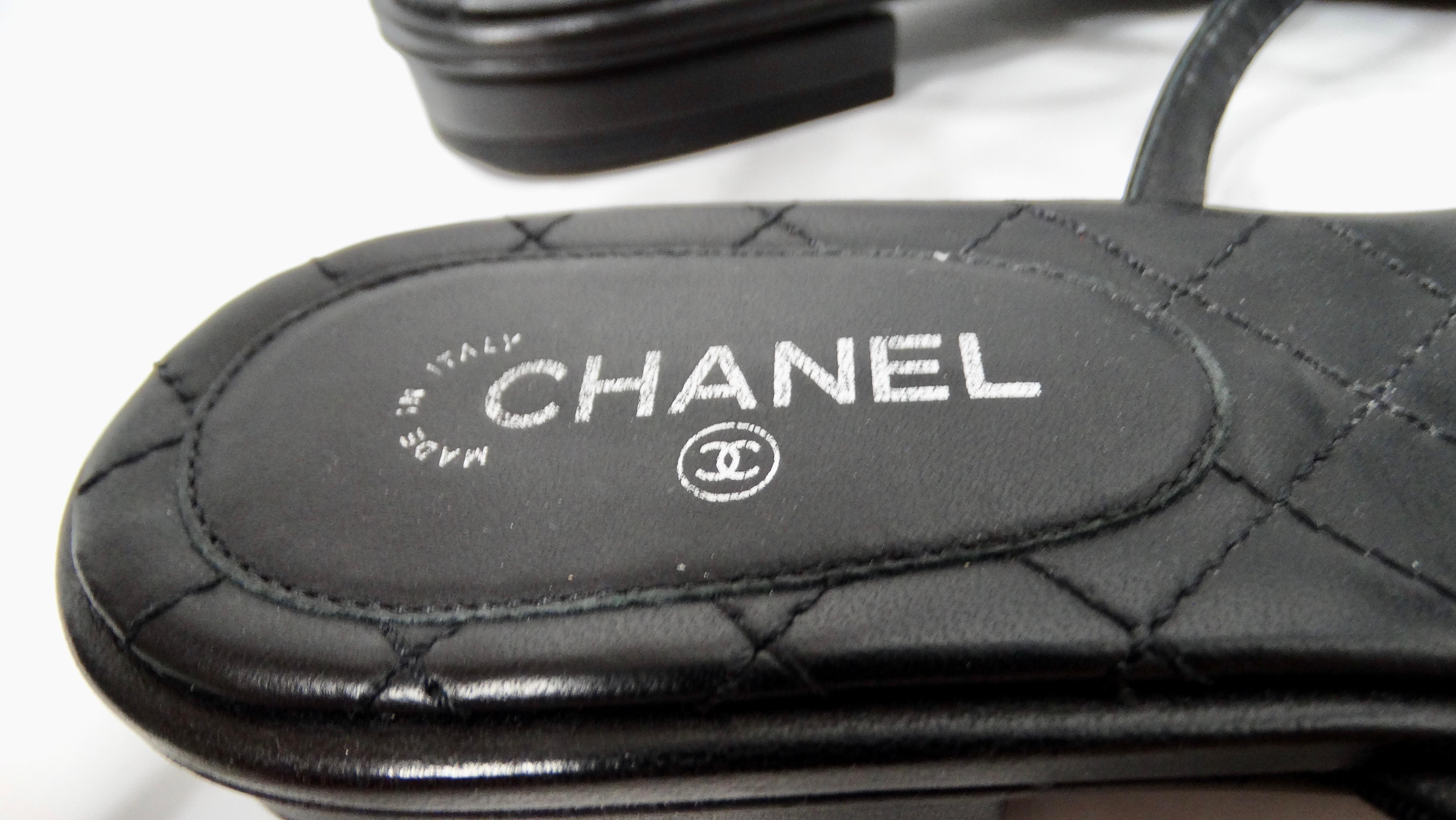 Chanel Black Lambskin Leather Interlocking CC Rhinestone Thong Sandals For Sale 4