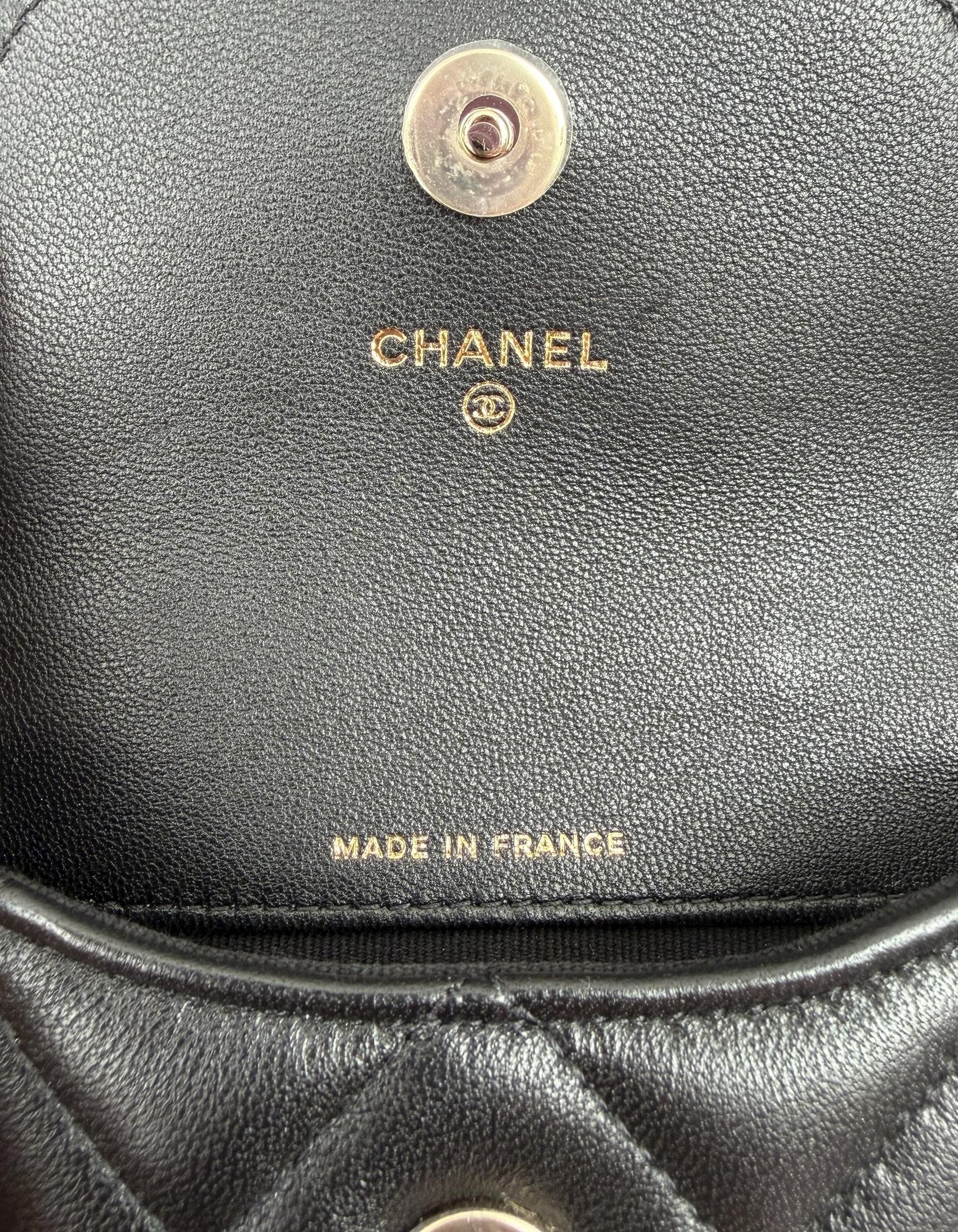 Chanel Black Lambskin Leather Quilted Pearl Top Handle Clutch Crossbody w/ Chain in vendita 5