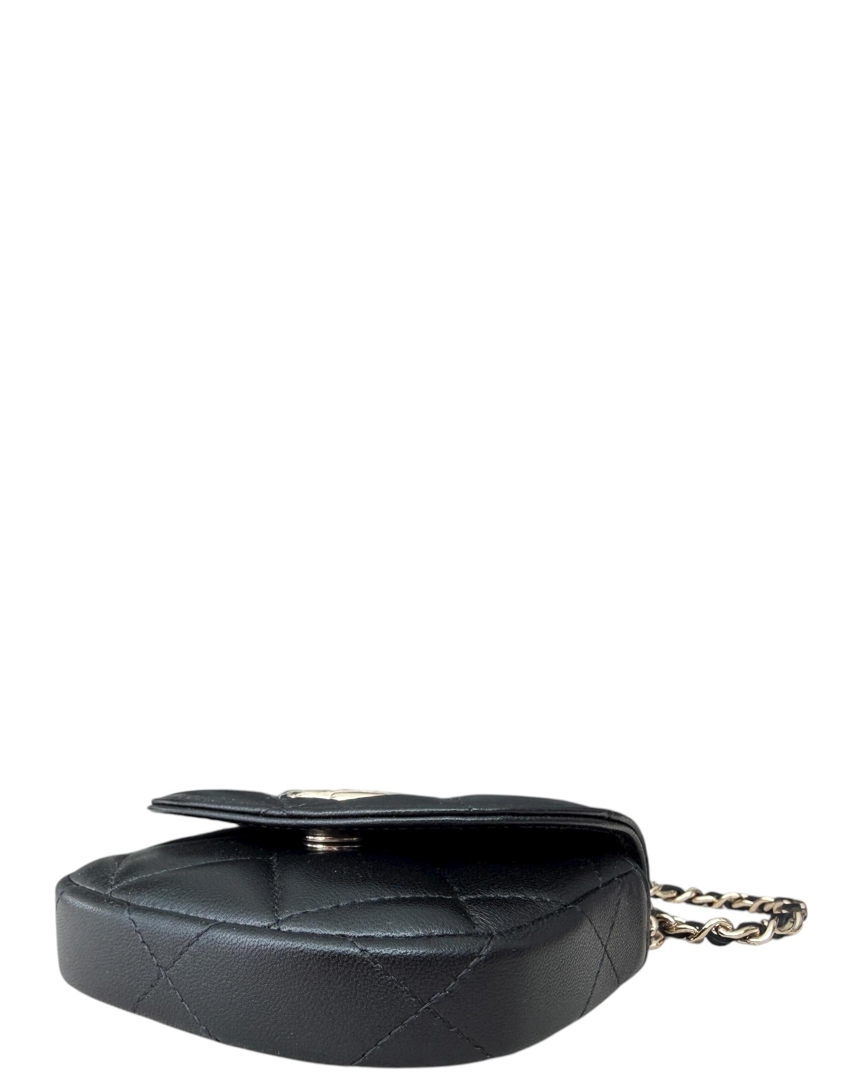 Donna Chanel Black Lambskin Leather Quilted Pearl Top Handle Clutch Crossbody w/ Chain in vendita