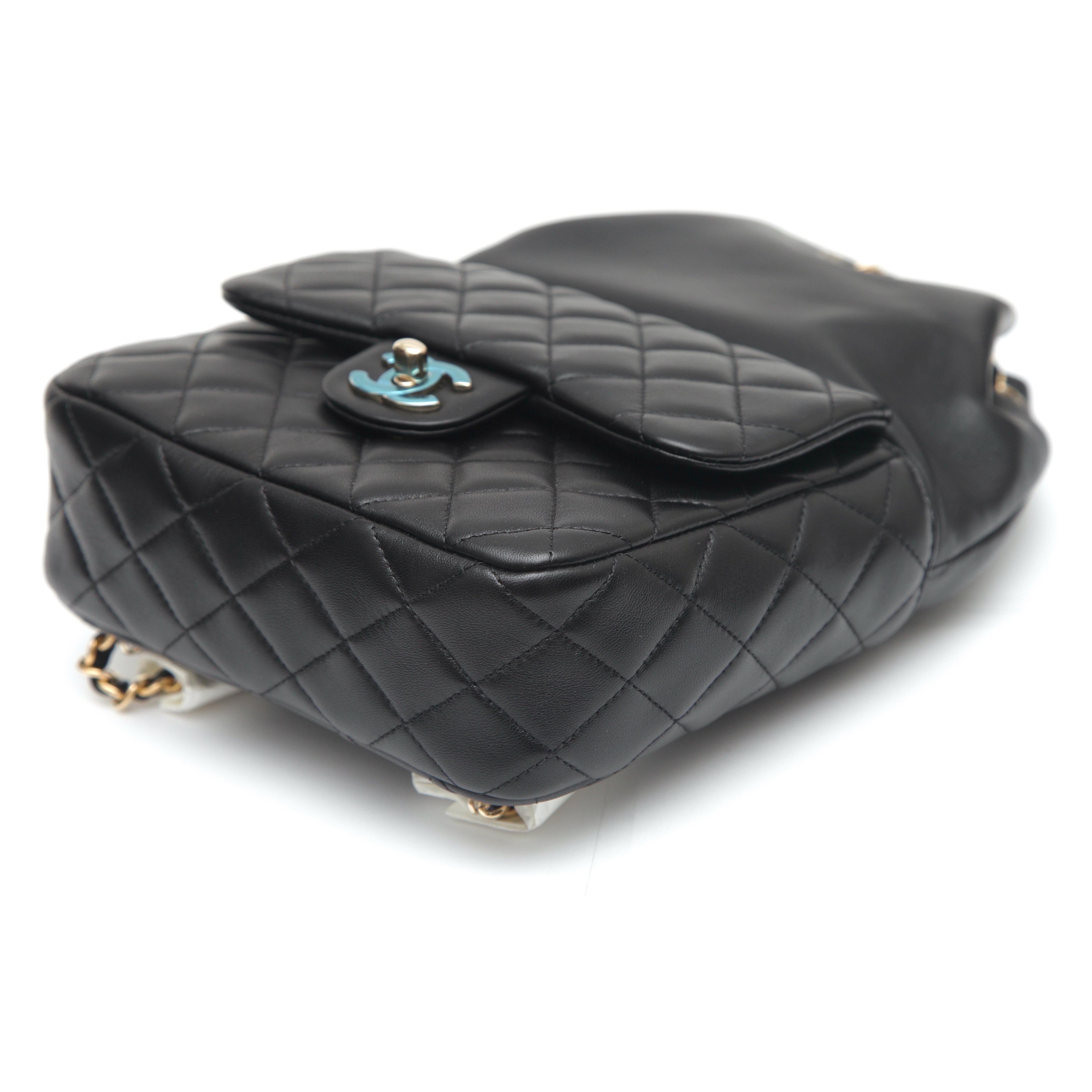CHANEL Schwarzes Lammfell Leder Rucksack Tasche Tote Gold HW Seoul 2016 BNIB Damen im Angebot