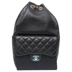 CHANEL Schwarzes Lammfell Leder Rucksack Tasche Tote Gold HW Seoul 2016 BNIB