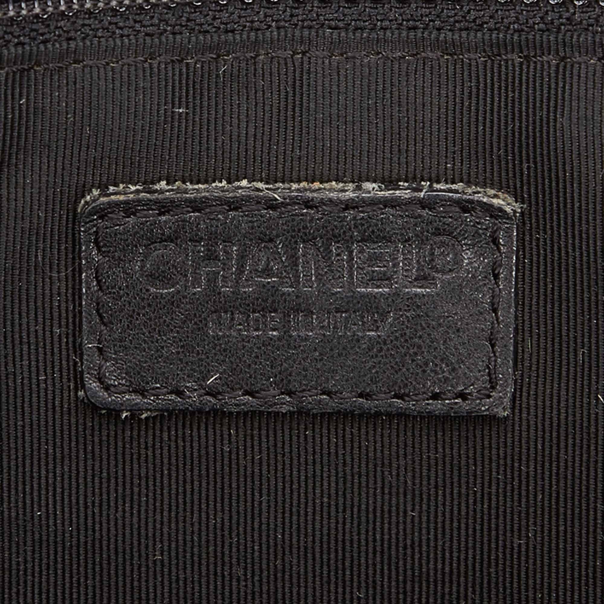 Chanel Black Lambskin Leather Surpique Handbag For Sale 3