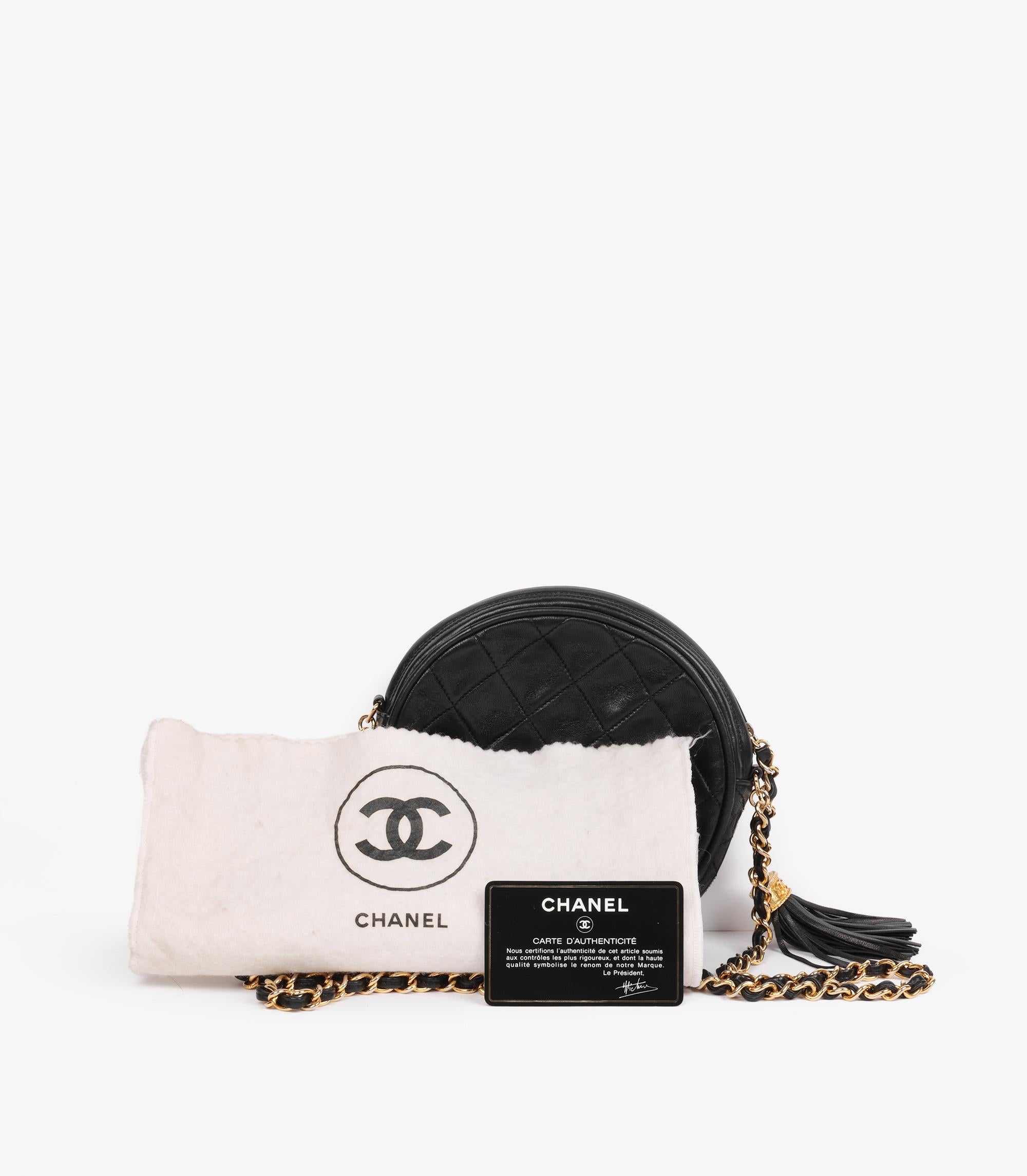 Chanel Piel de cordero negra Vintage Mini Bolso redondo con flecos Timeless en venta 6