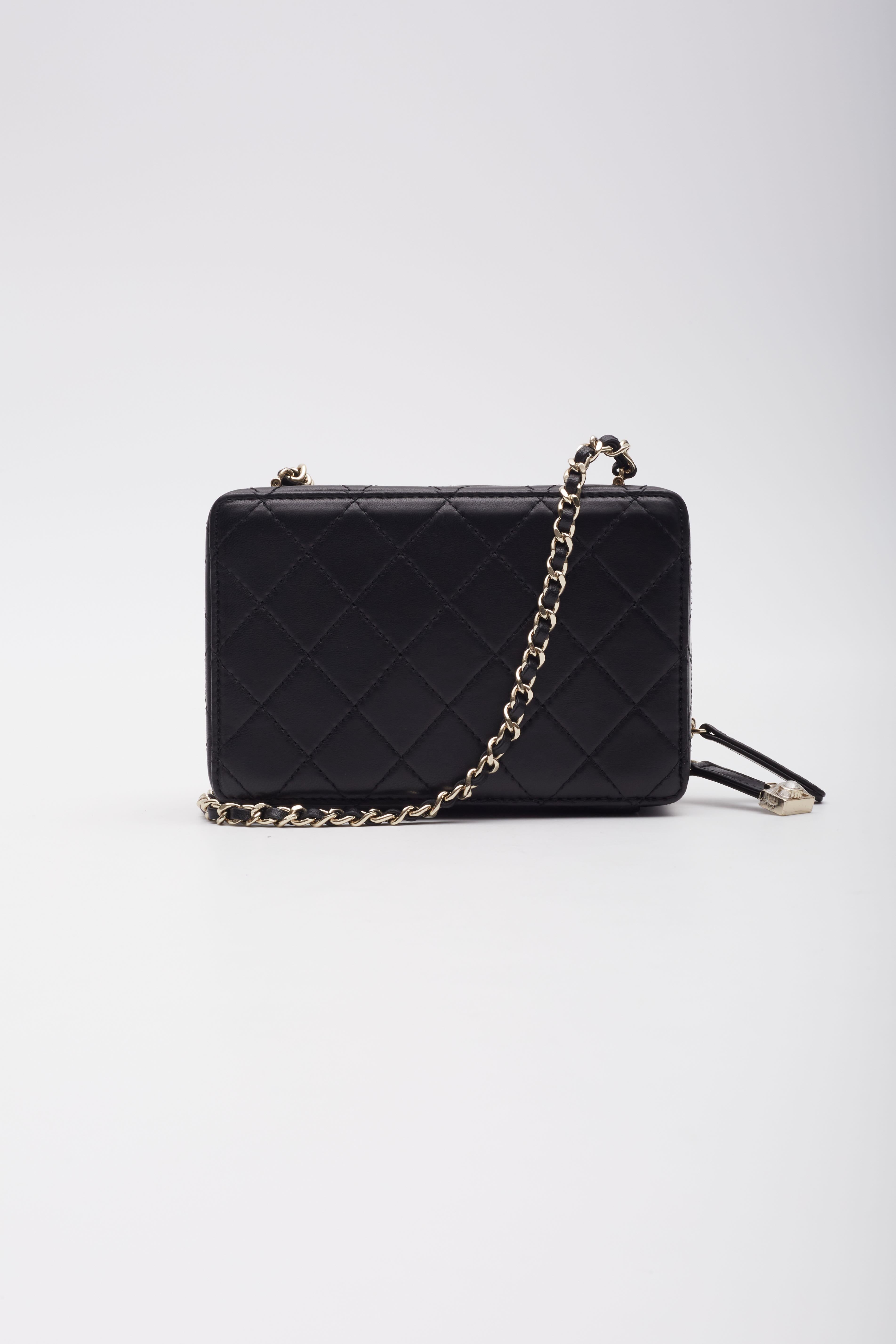 Women's Chanel Black Lambskin Light Gold Camera Bag For Sale
