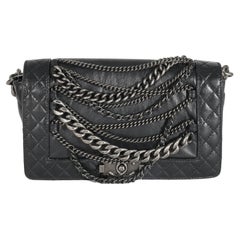 Chanel in pelle d'agnello nera mediamente incatenata
