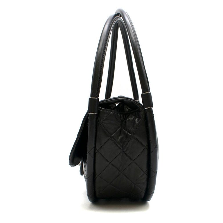 Chanel Black Lambskin Medium Wind Power Hula Hoop Bag For Sale at 1stDibs