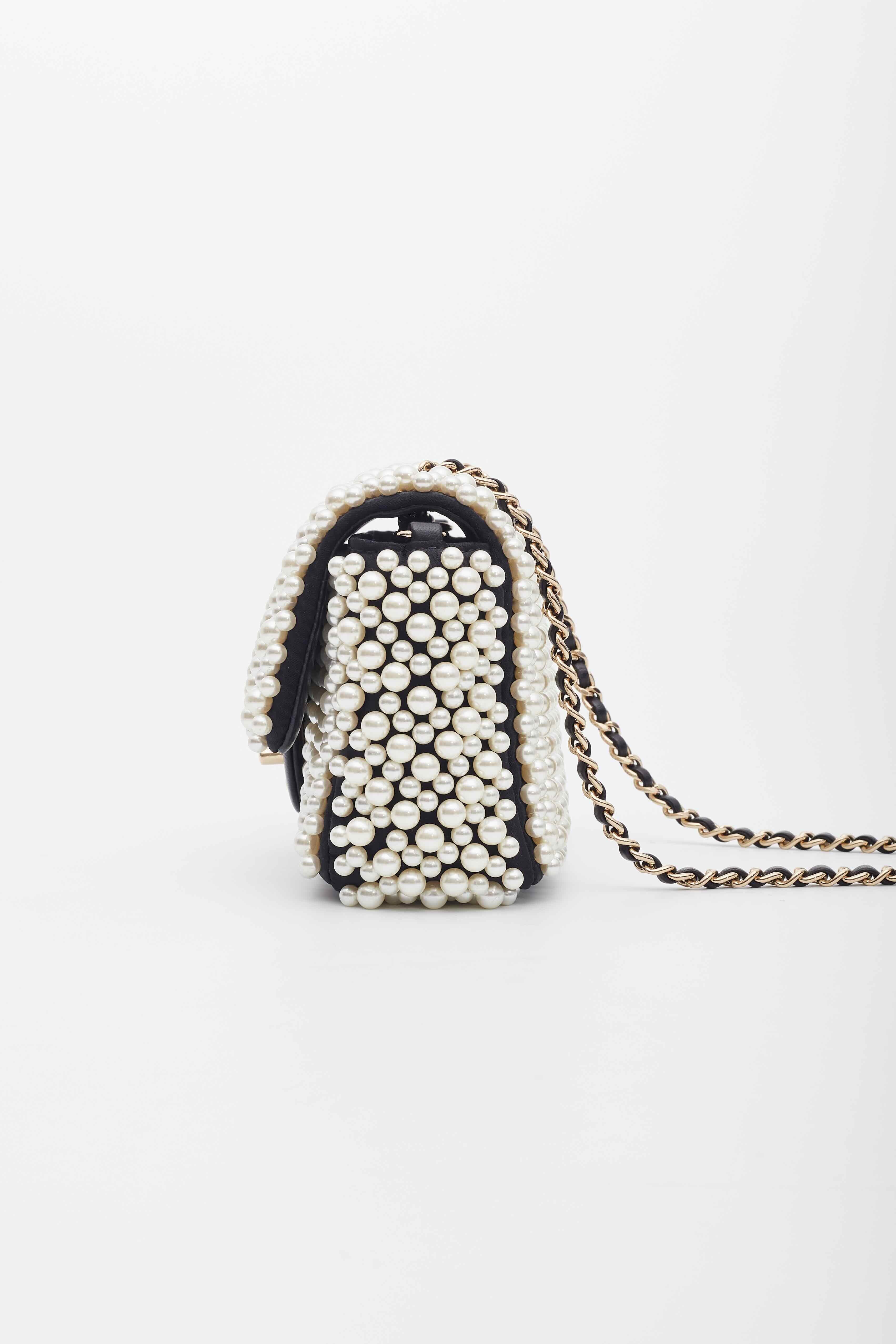 Women's Chanel Black Lambskin Pearl on Flap Bag For Sale