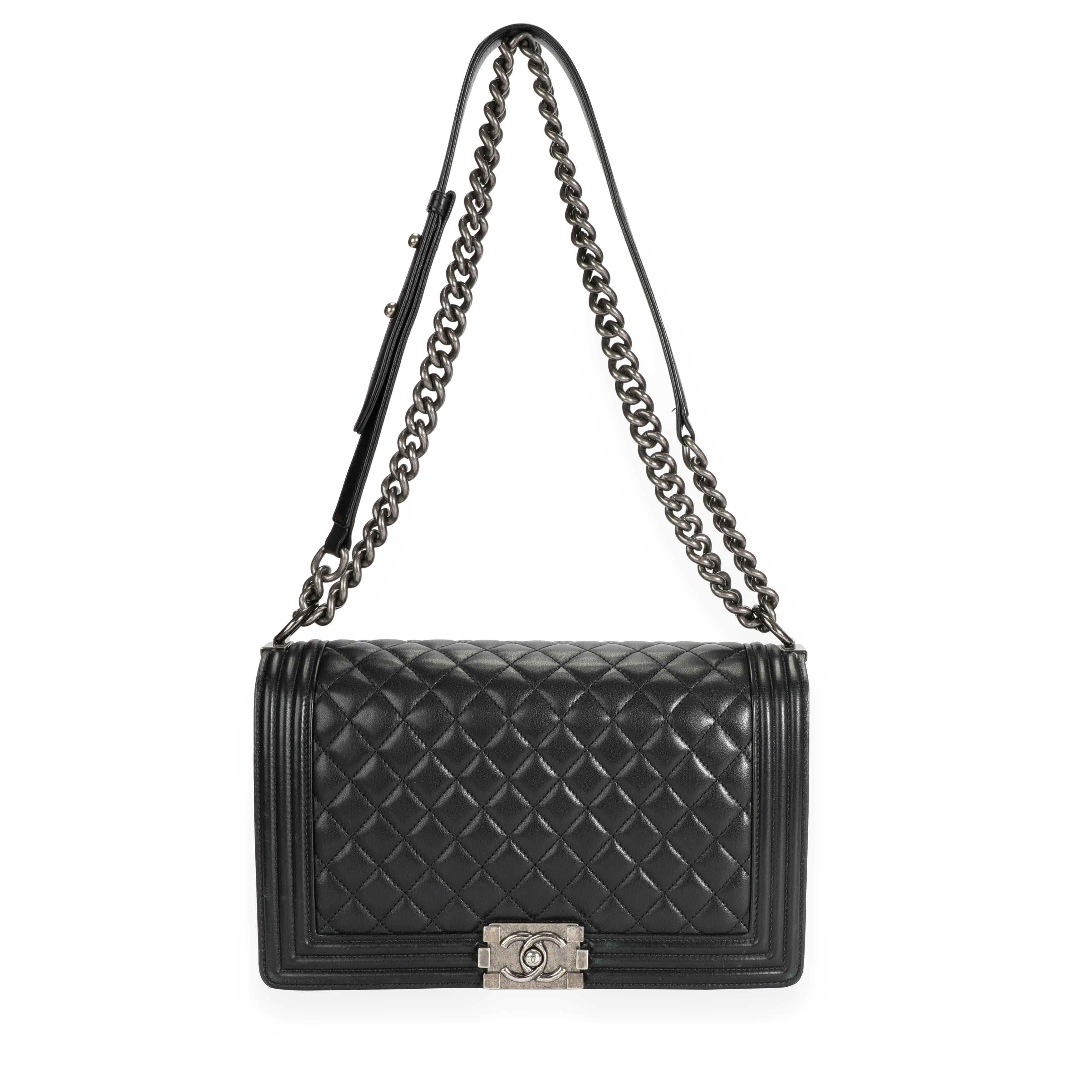 Chanel Schwarzes Lammfell gesteppte große Tasche für Jungen Damen