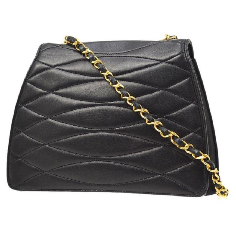 Women's CHANEL Black Lambskin Quilted Leather Gold Evening Party Small Shoulder Flap Bag