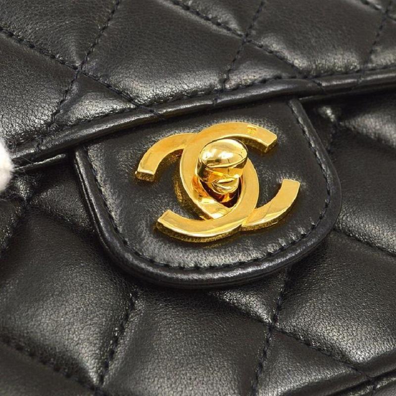 Condizioni d'epoca usate
Dalla collezione del 1994
Pelle di agnello
Hardware in tonalità oro
Fodera in pelle
Misura 5,5