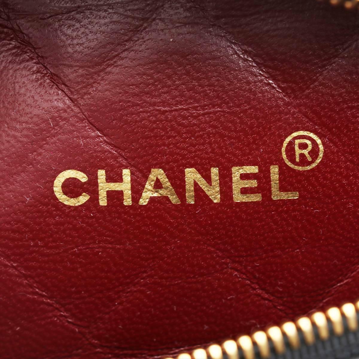 Chanel Black Lambskin Quilted Medallion Fanny Pack For Sale 11