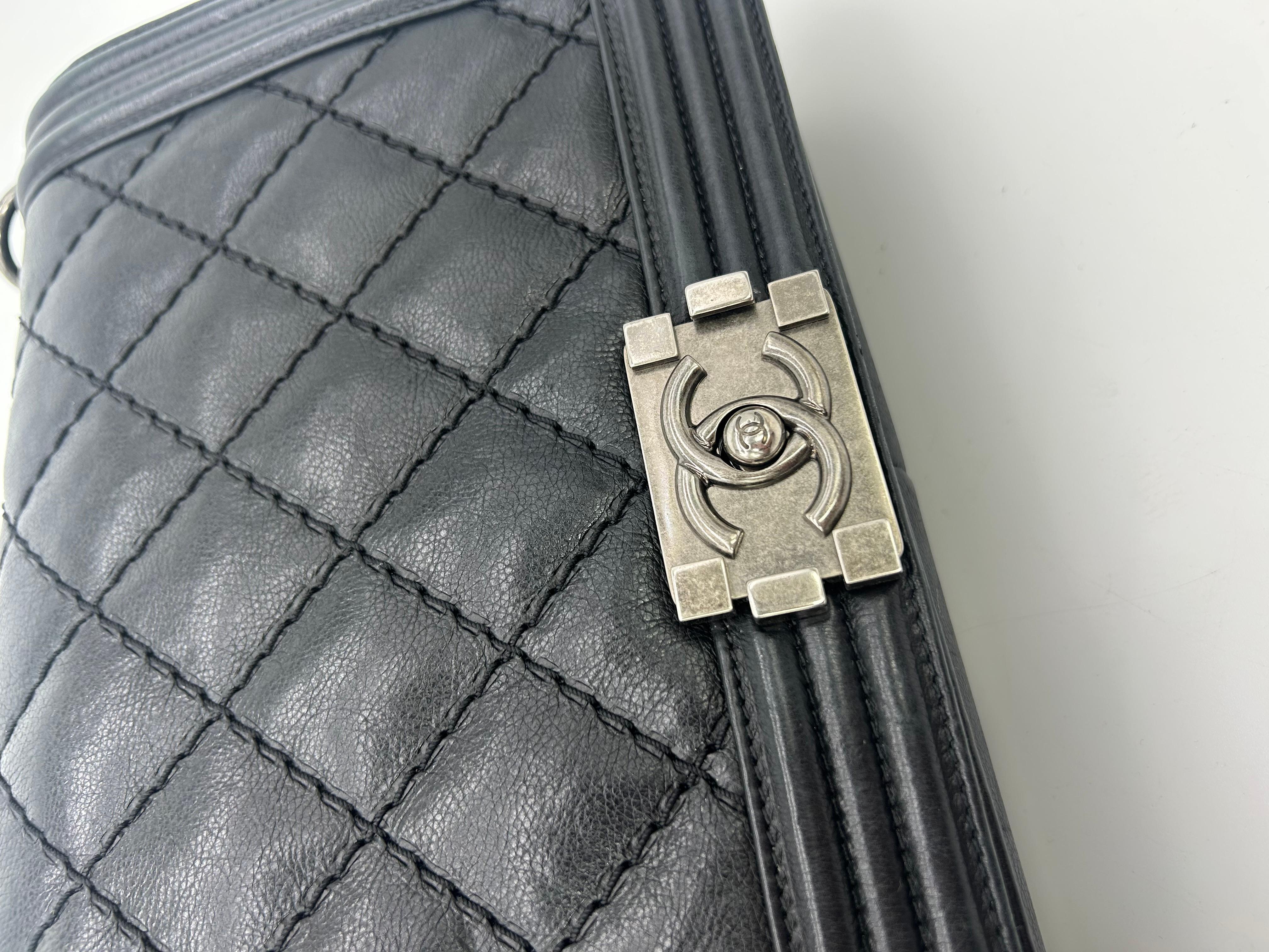 Women's Chanel Black Lambskin Quilted Medium Boy Bag For Sale