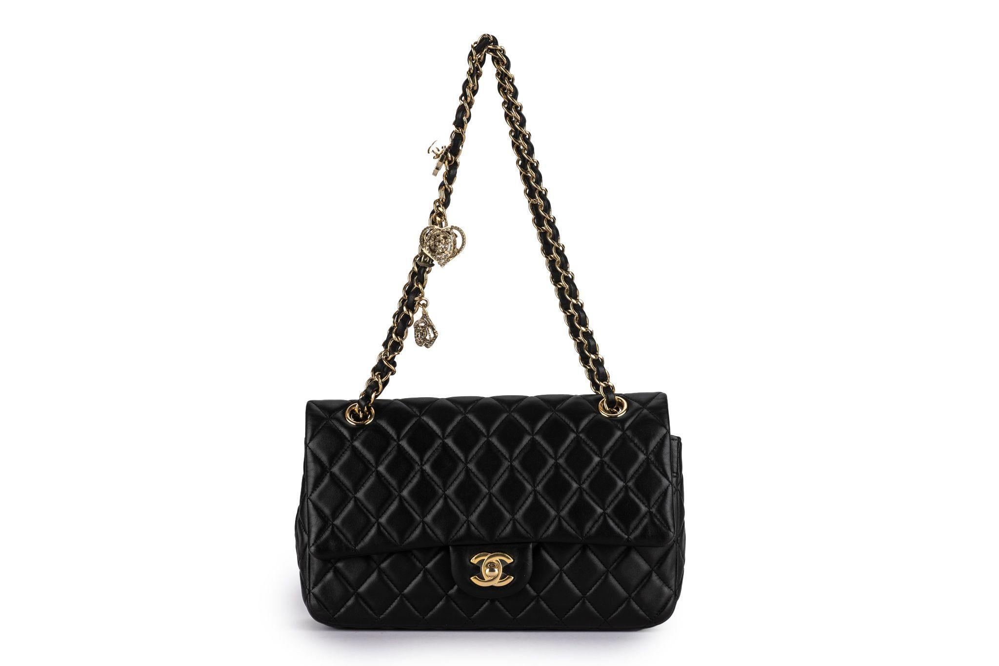 Chanel - Valentine matelassée en cuir d'agneau noir en vente 1