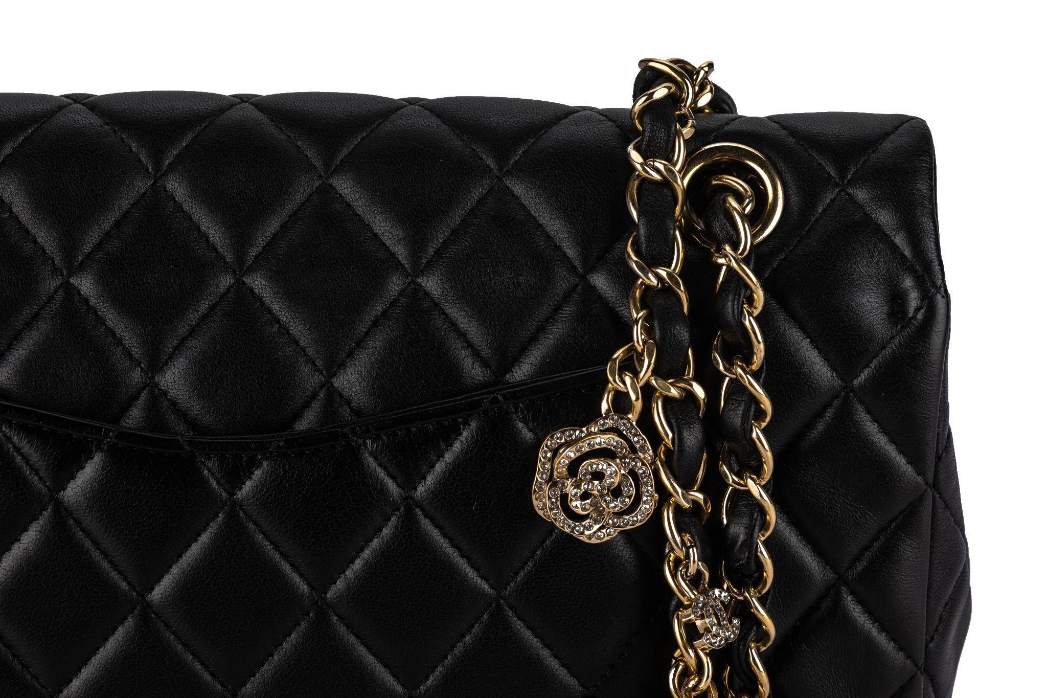 Chanel - Valentine matelassée en cuir d'agneau noir en vente 4