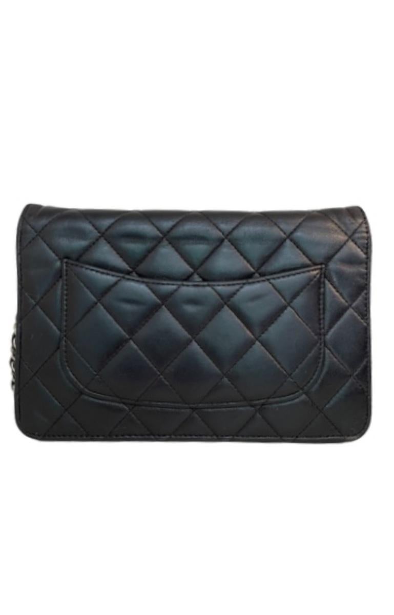 CHANEL Black Lambskin Quilted Wallet on Chain In Excellent Condition In Austin, TX