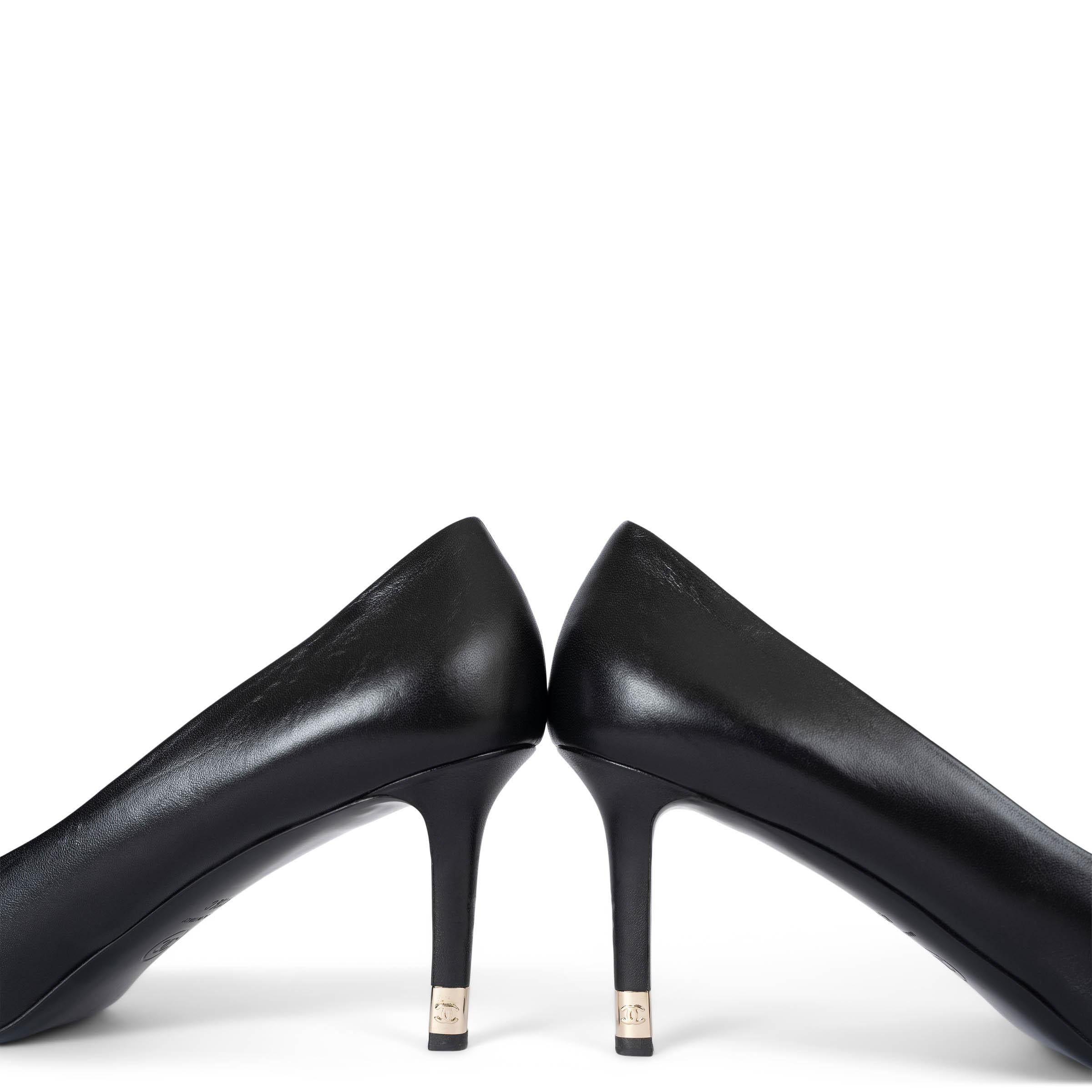 CHANEL cuero negro 15B ROUND TOE Pumps Shoes 41.5 en venta 2
