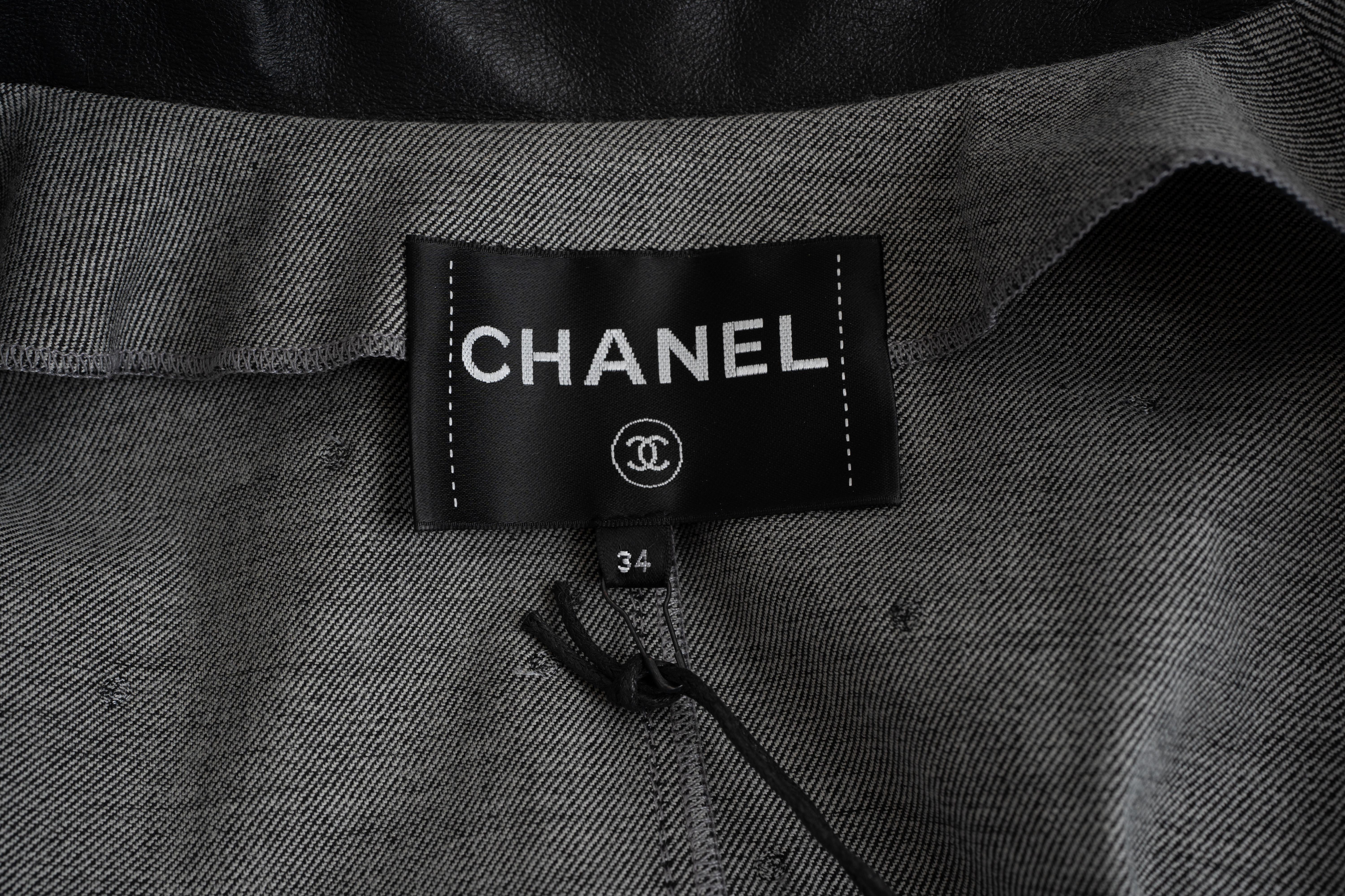 CHANEL schwarzes Leder 17P EMBROIDERED BIKER Jacke 34 XS im Angebot 2