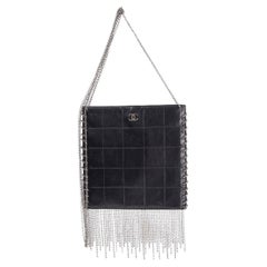 CHANEL 2002 CHAIN FRINGE SQUARE Umhängetasche aus schwarzem Leder